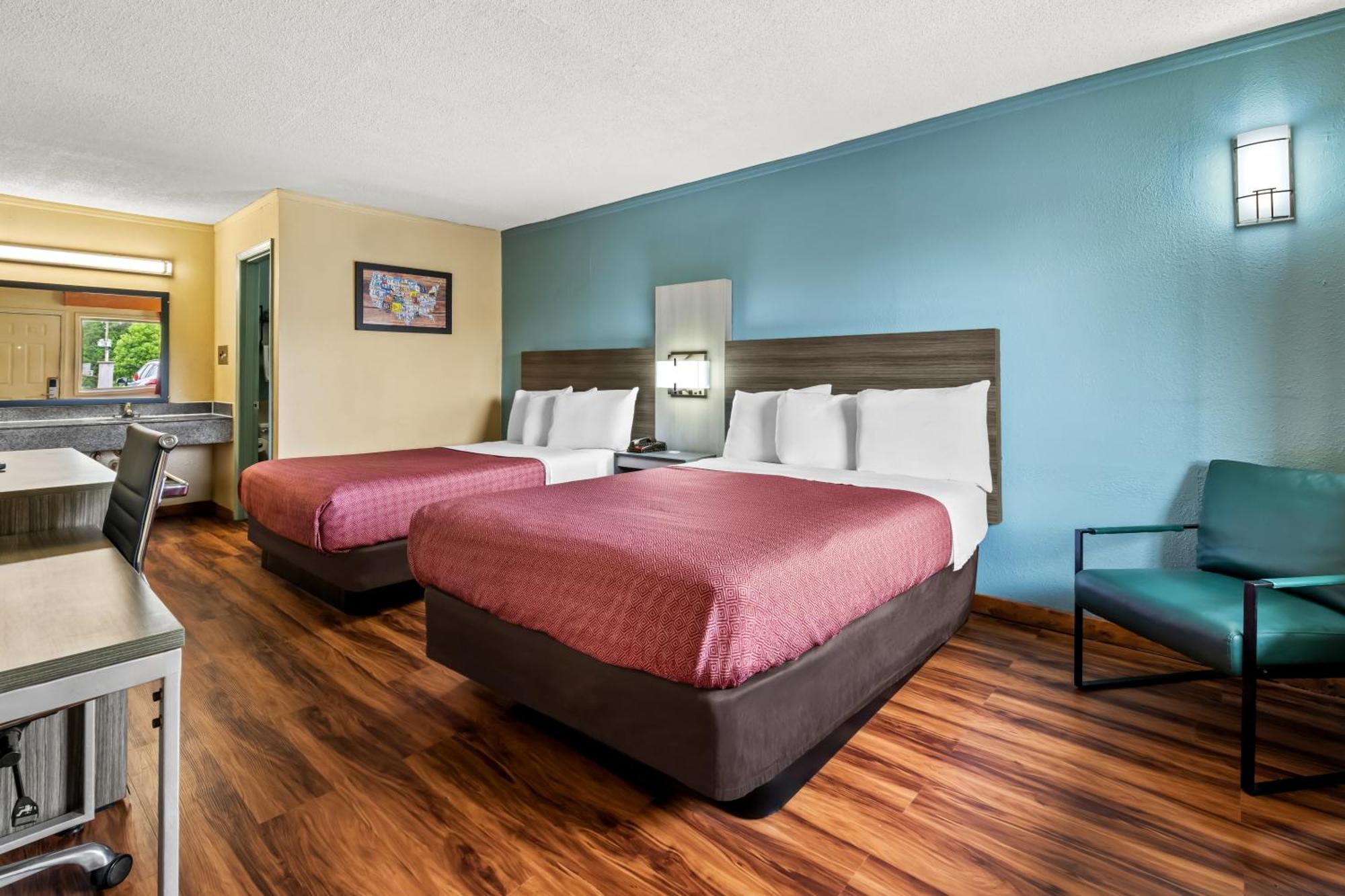 Double Room with Two Double Beds - Smoking