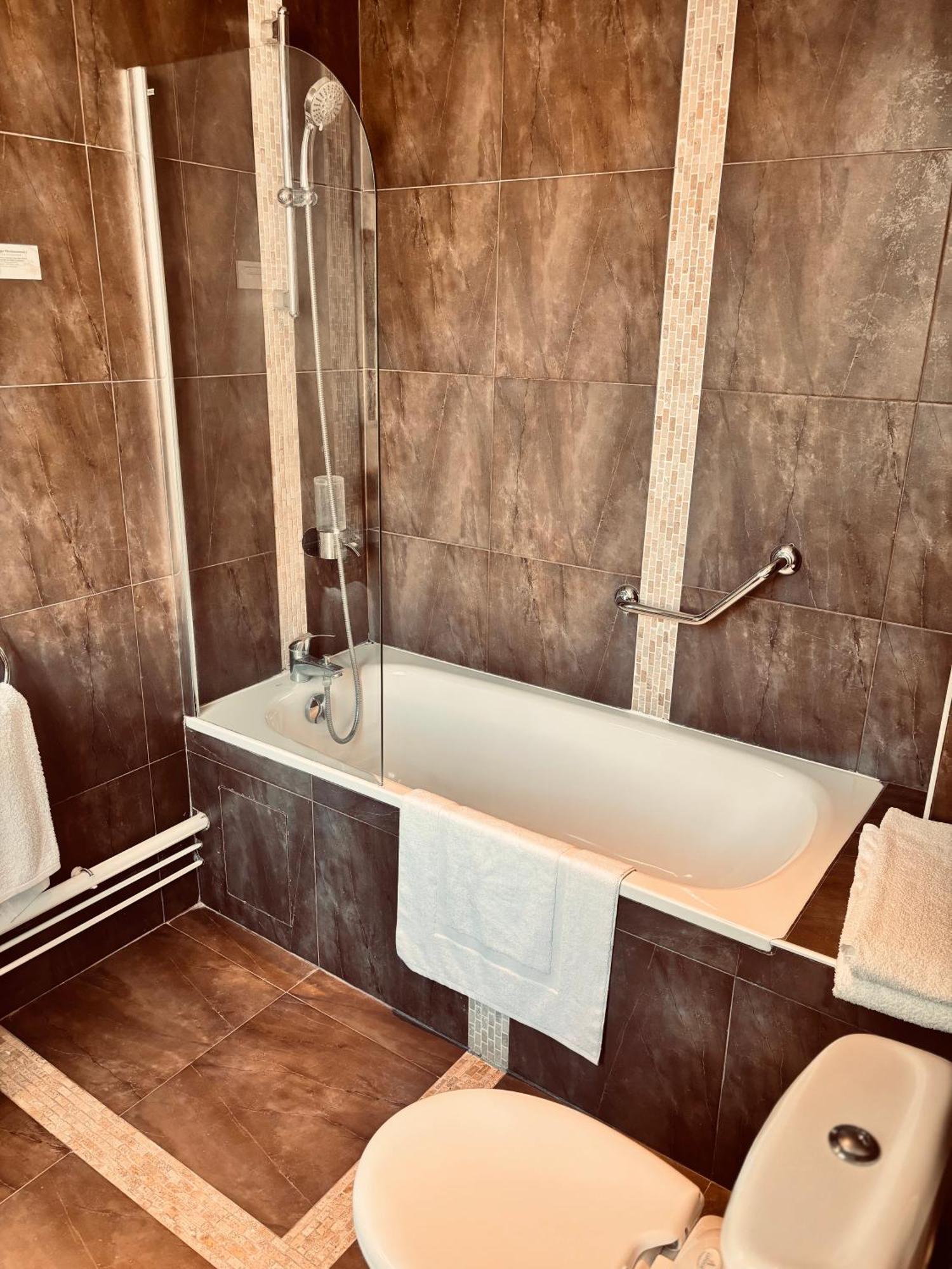 Chambre Supérieure avec Baignoire