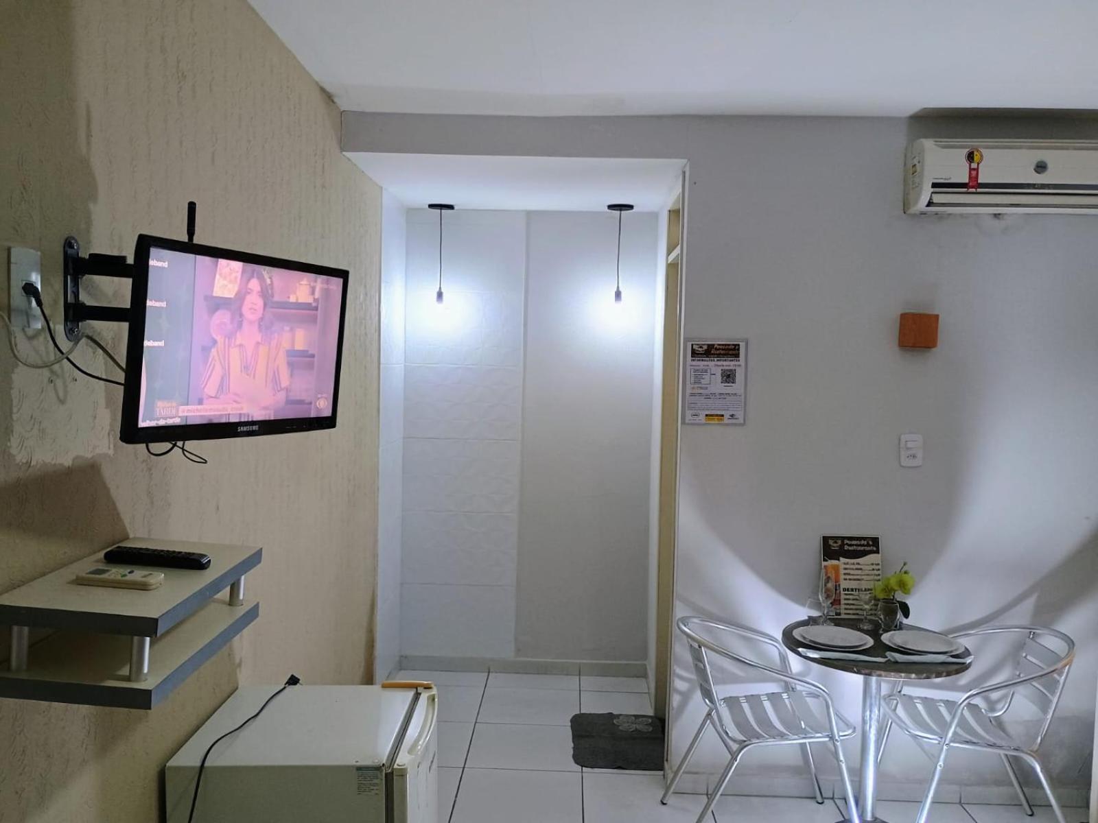 Quarto Deluxe (2 Adultos + 1 Criança)