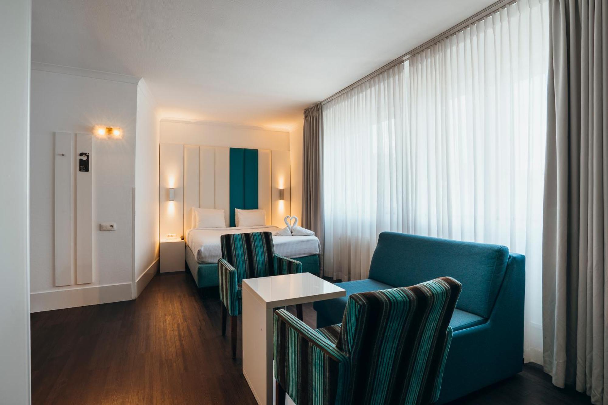 Tweepersoonskamer met 2 Aparte Bedden
