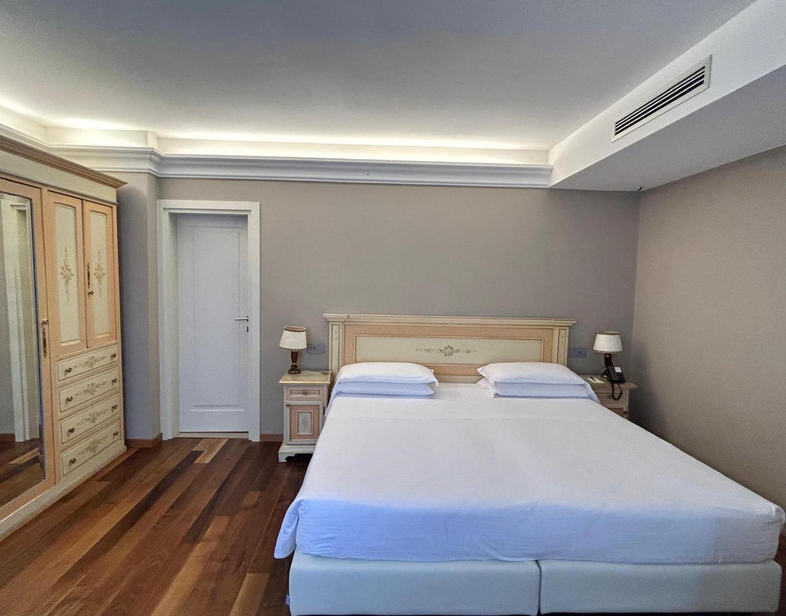 Quarto Duplo Superior com Vista Canal
