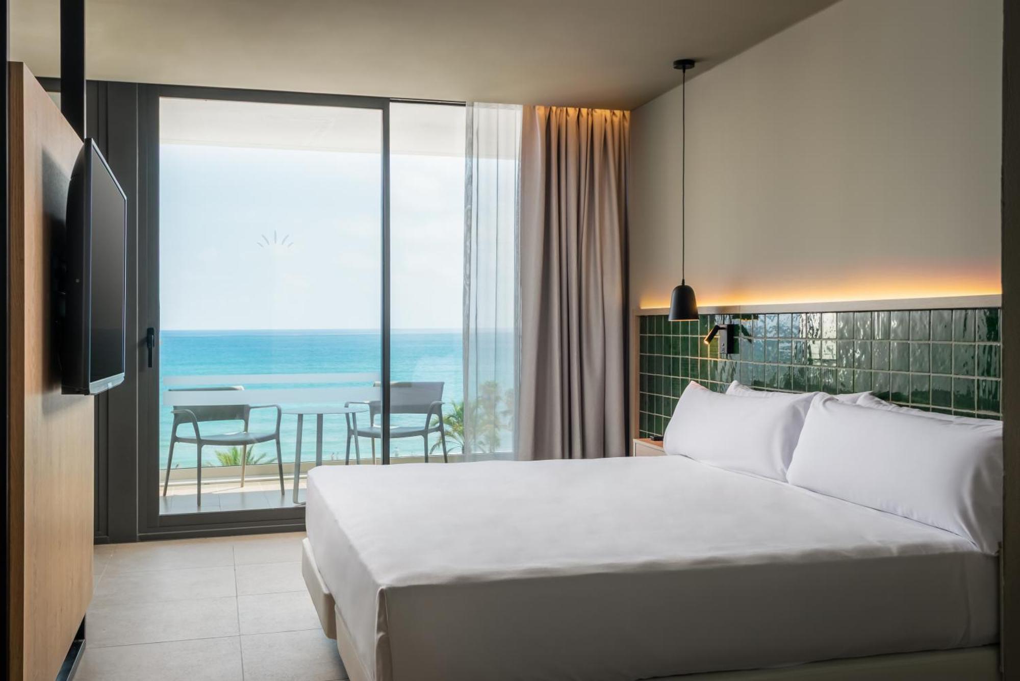 Junior Suite with Sea View,1697799966:JPEG