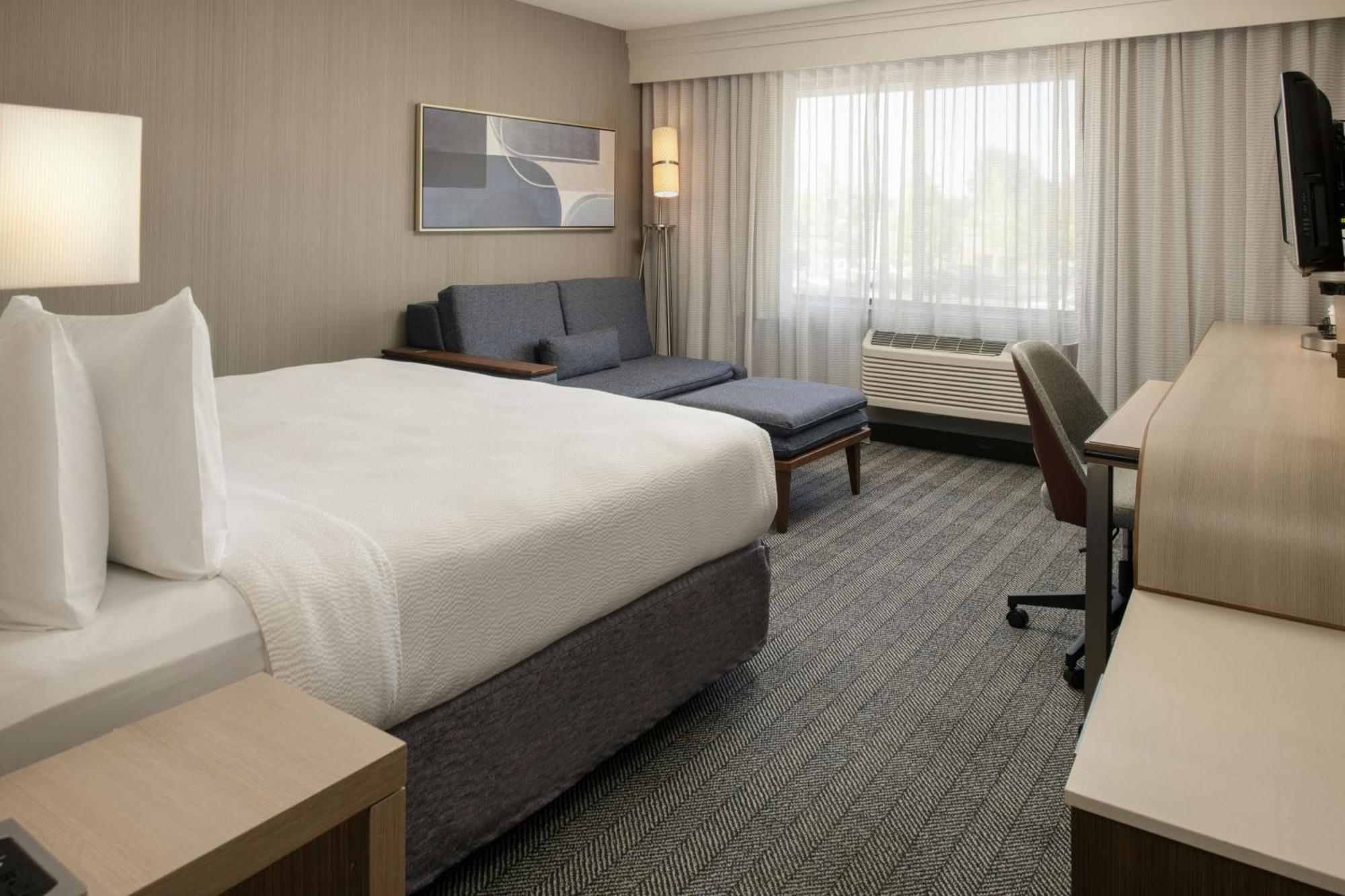 King Room with Sofa Bed