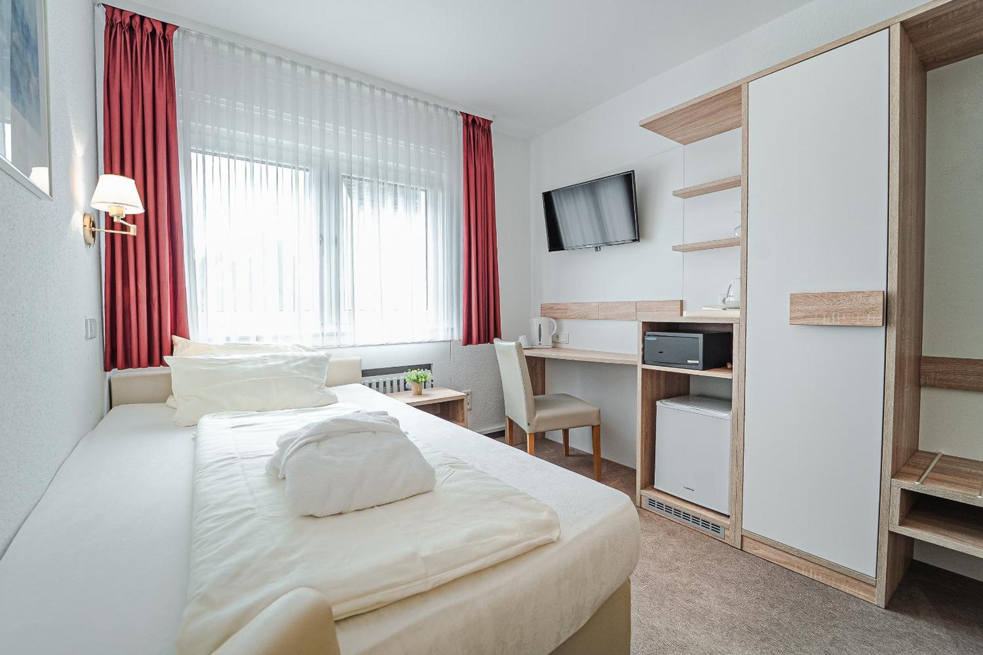 Single Room,1704957457:JPEG