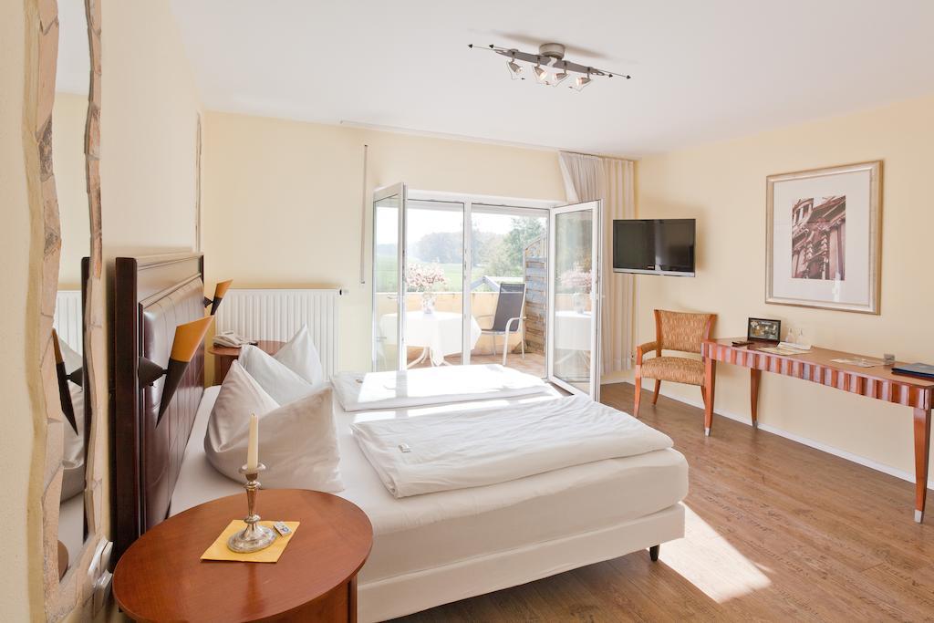 Doppelzimmer mit Balkon