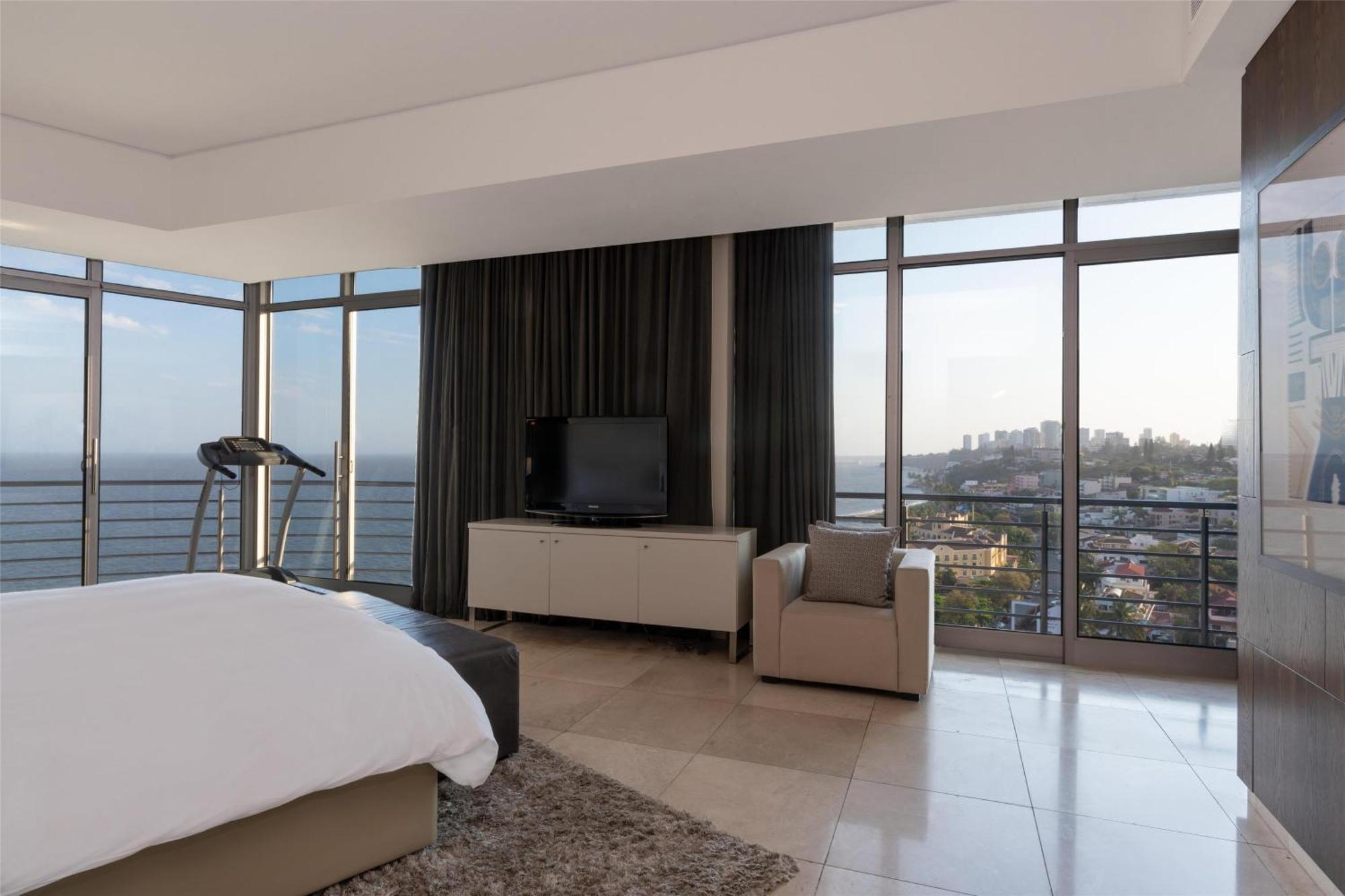 Suite Presidencial com Varanda e Vista Mar