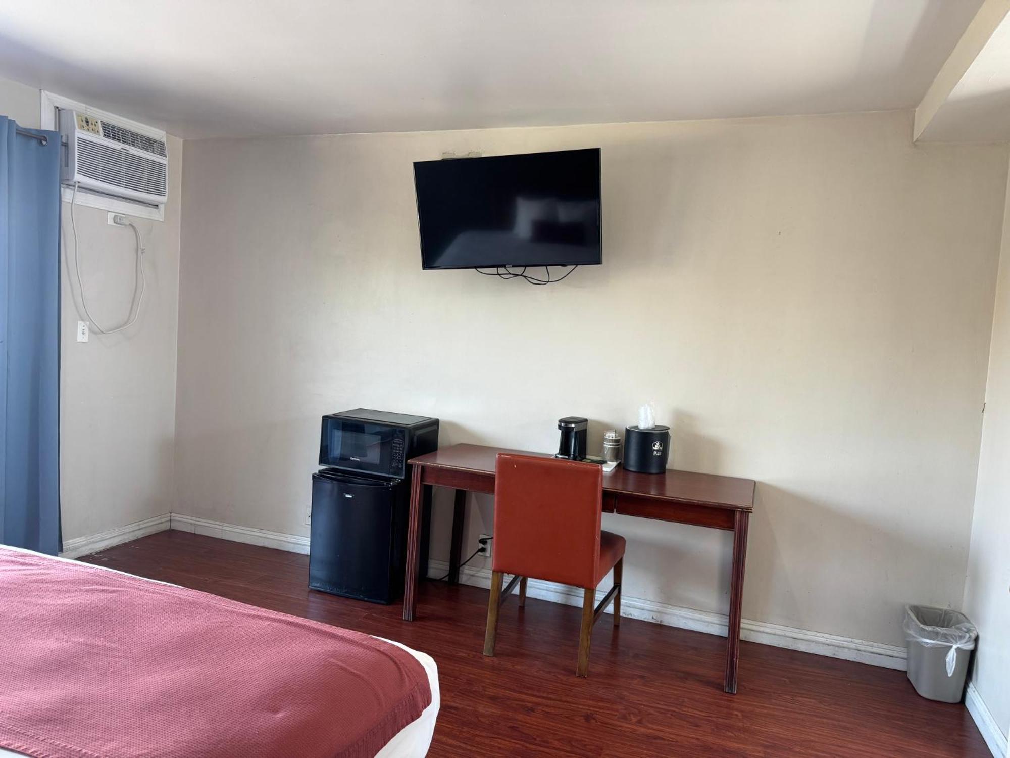 King Room with Balcony