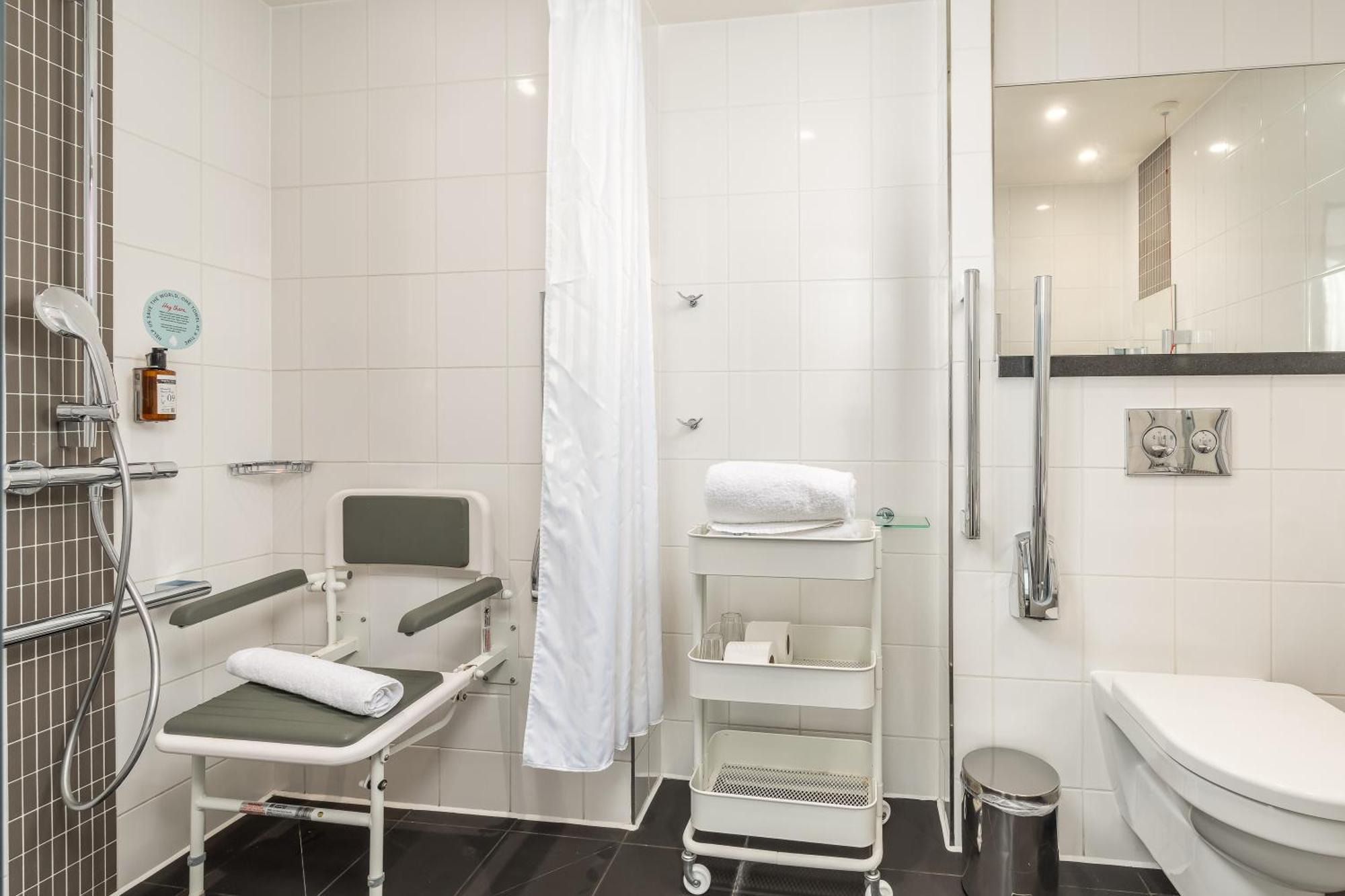 Accessible Double Room with Window,1698230152:JPEG