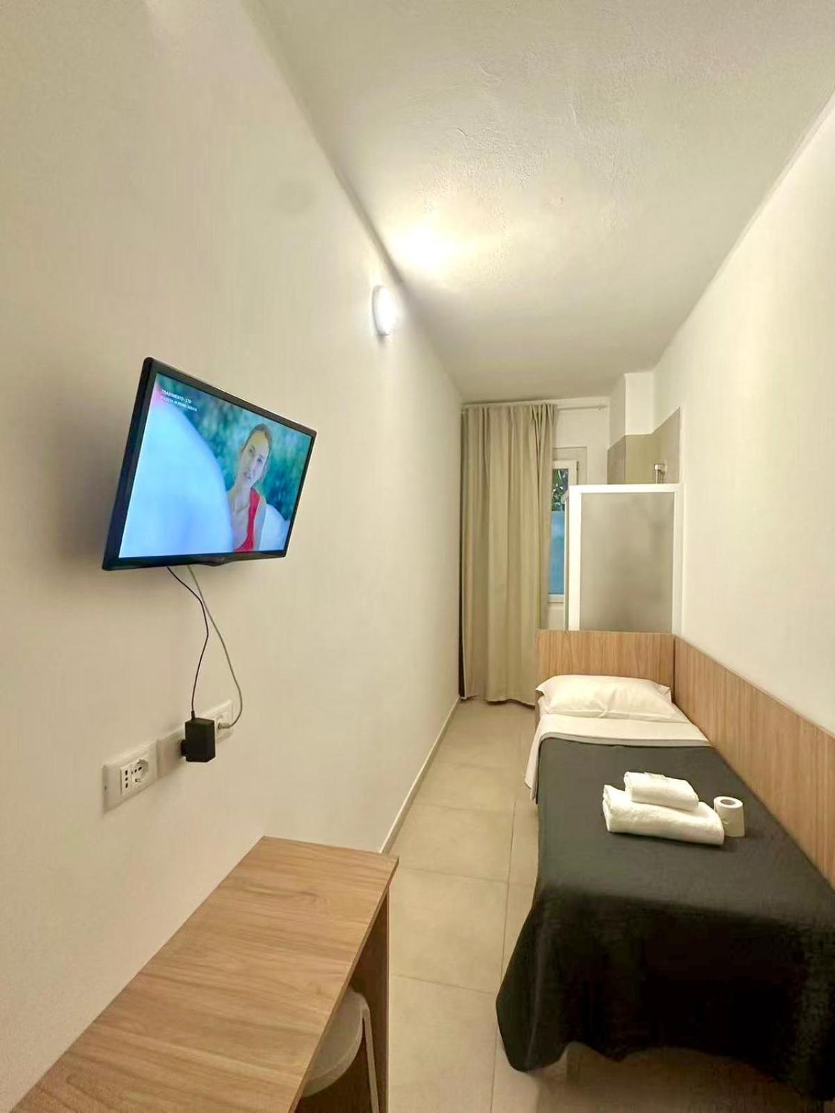 Camera Singola con Bagno in Comune