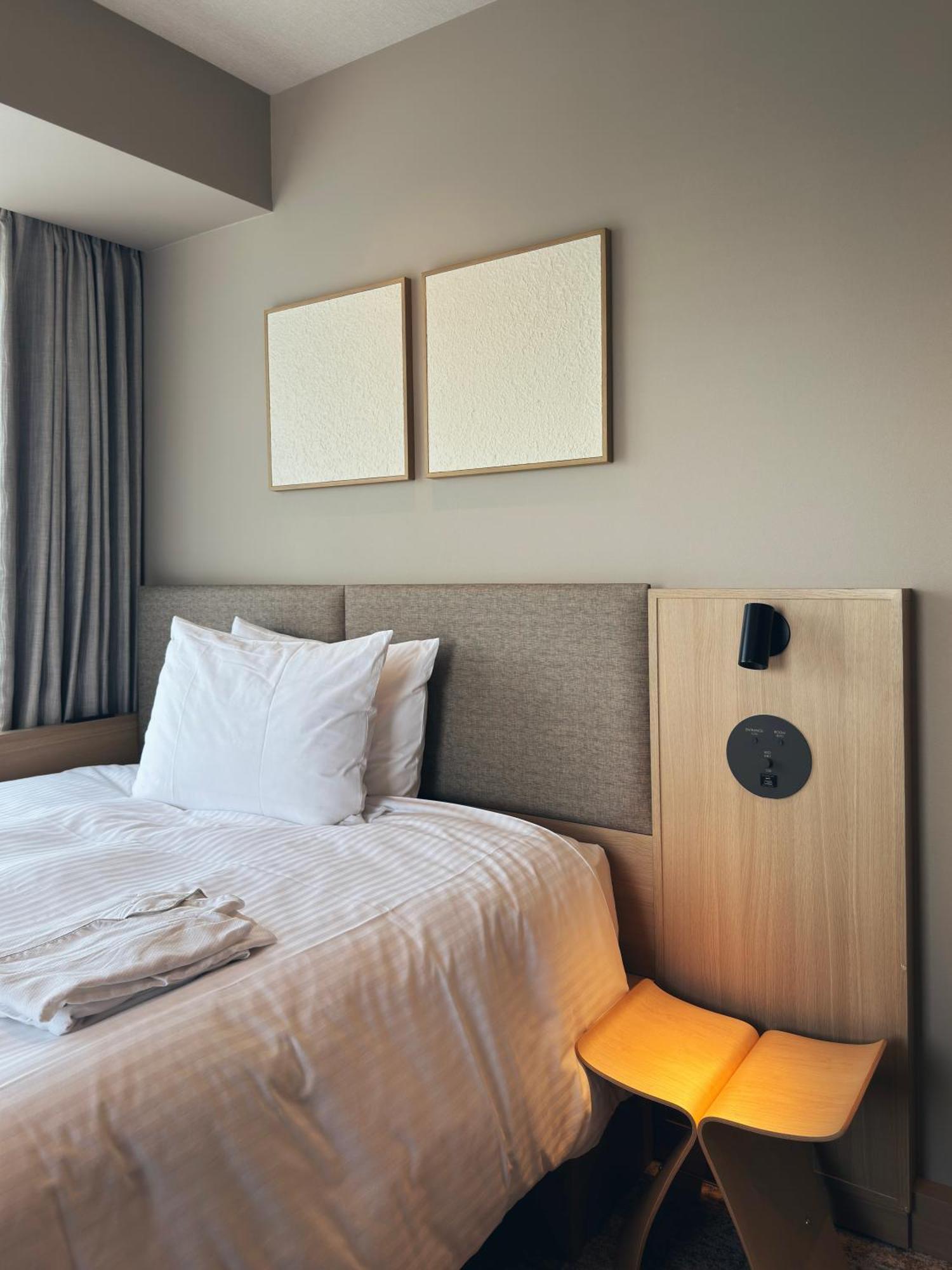Corner Moderate Single Room