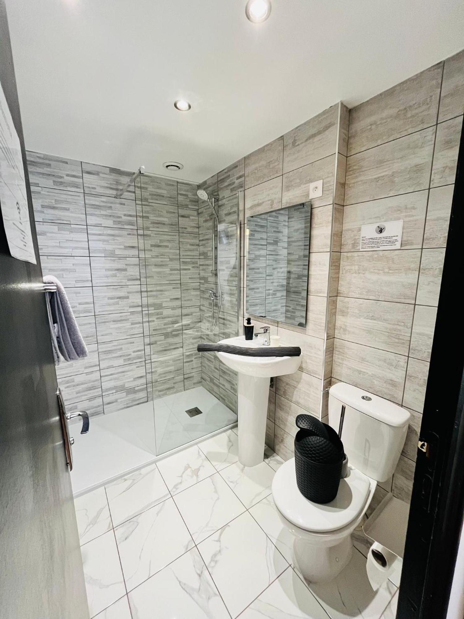 Chambre Double avec Salle de Bains Privative Extérieure