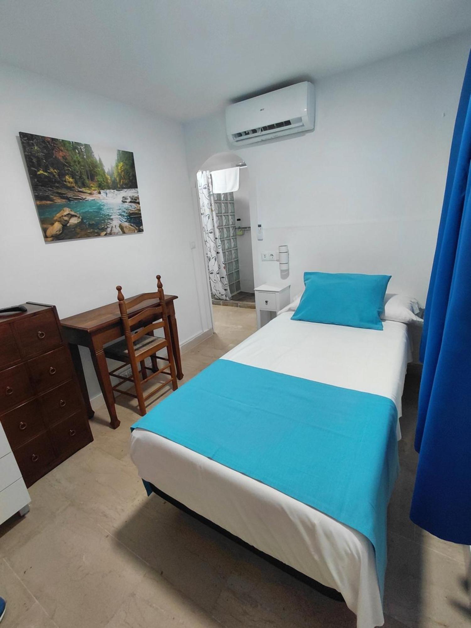 Single Room,1699493994:JPEG