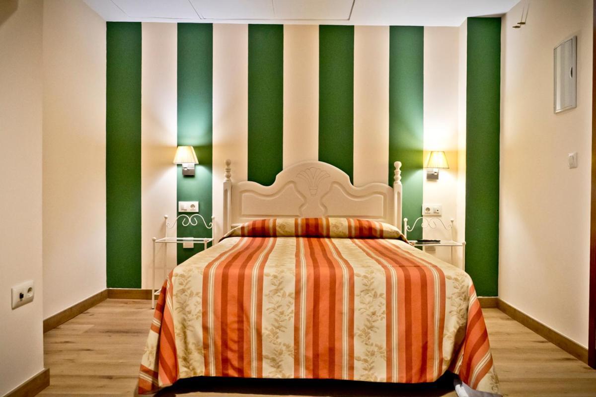 Habitación Doble Clásica (1 adulto)