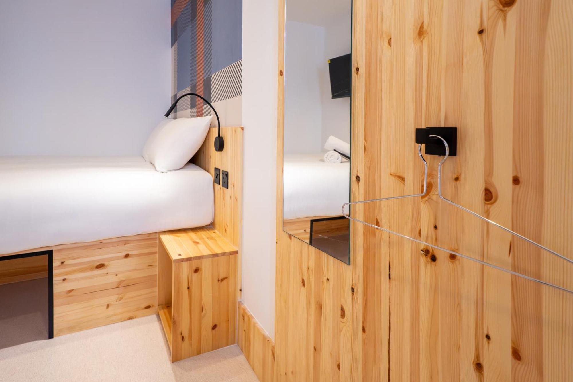 Quarto Duplo sem Janela