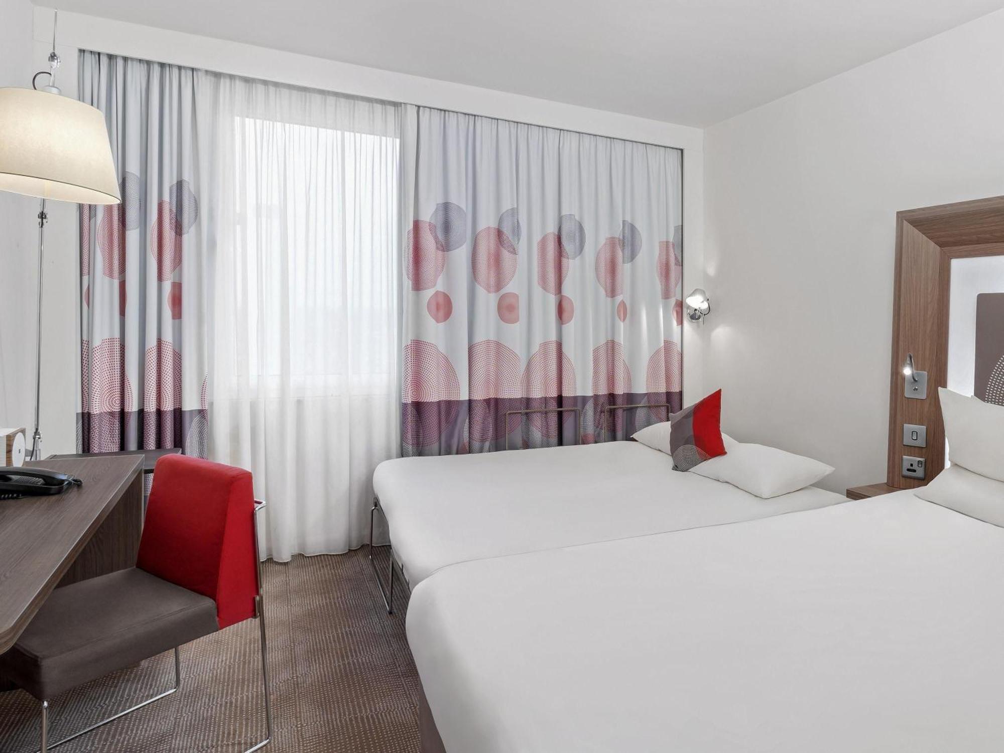 Chambre Lit Queen-Size Standard avec Canapé-Lit