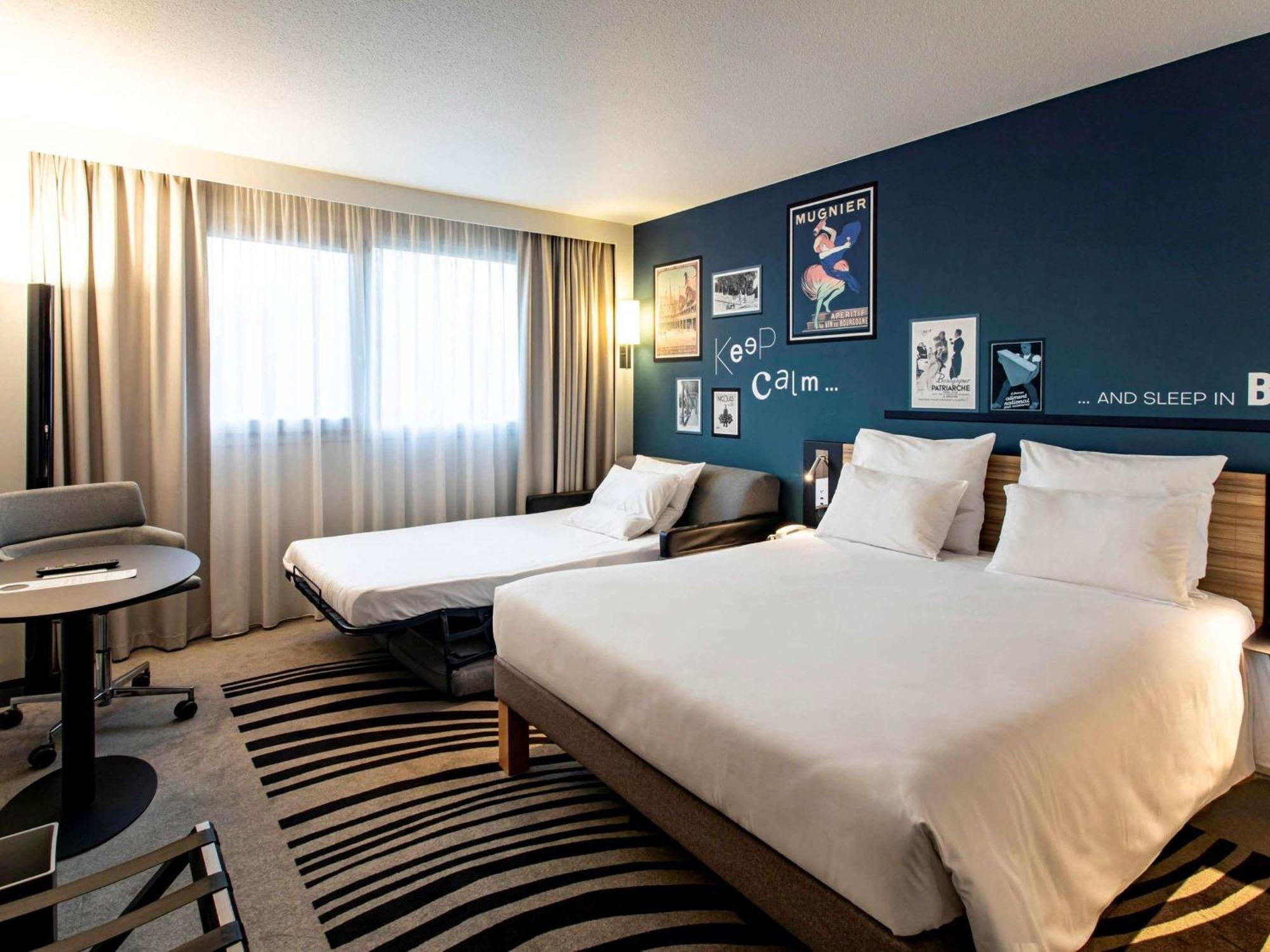 Classic Double Room with Sofa Bed,1704842972:JPEG