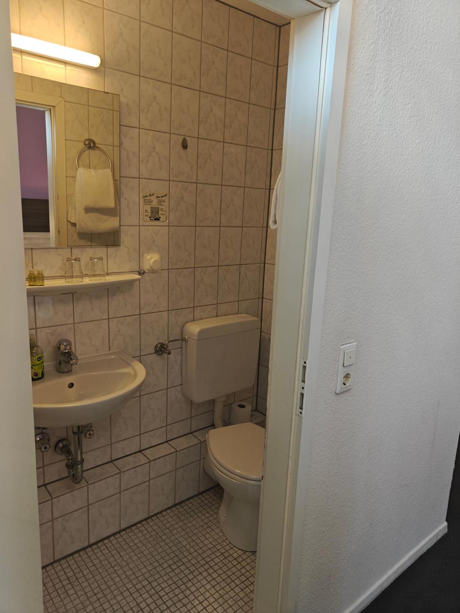 Tweepersoonskamer met Douche en Toilet