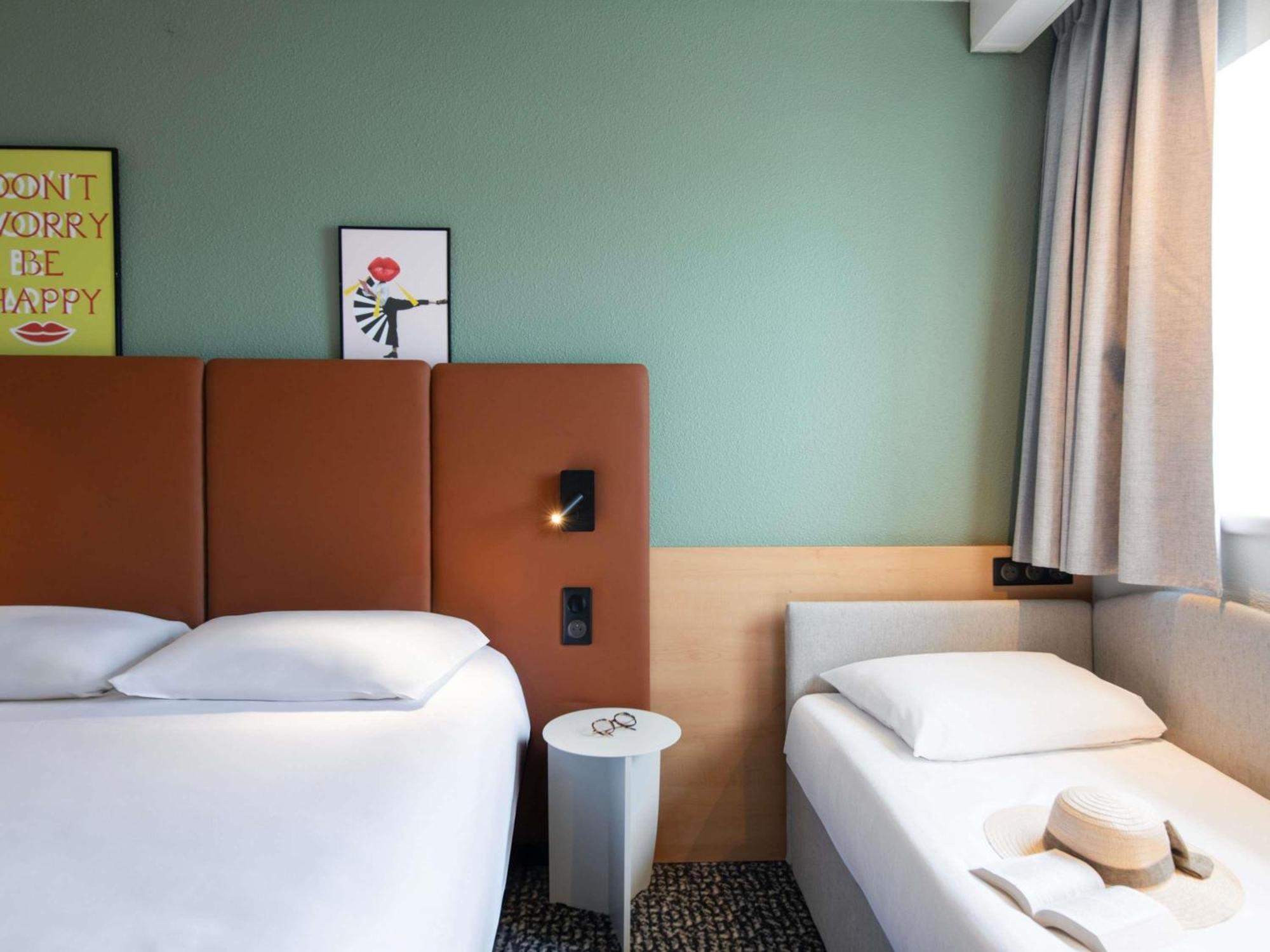Chambre Standard avec 1 Lit Double et 1 Lit Simple