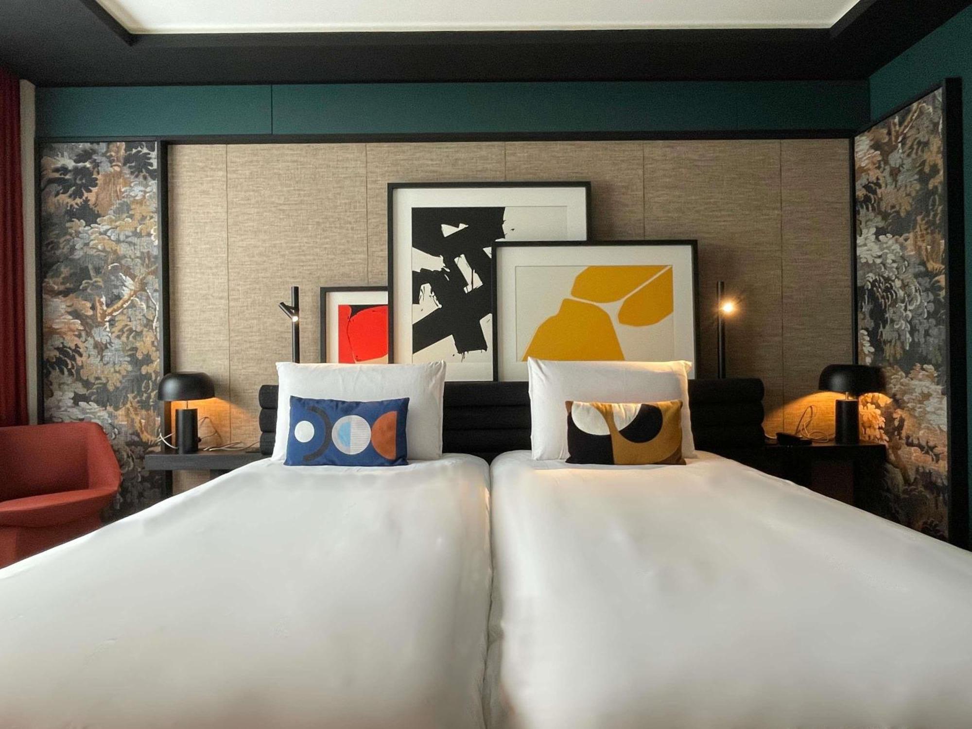 Chambre Design avec 2 Lits Simples