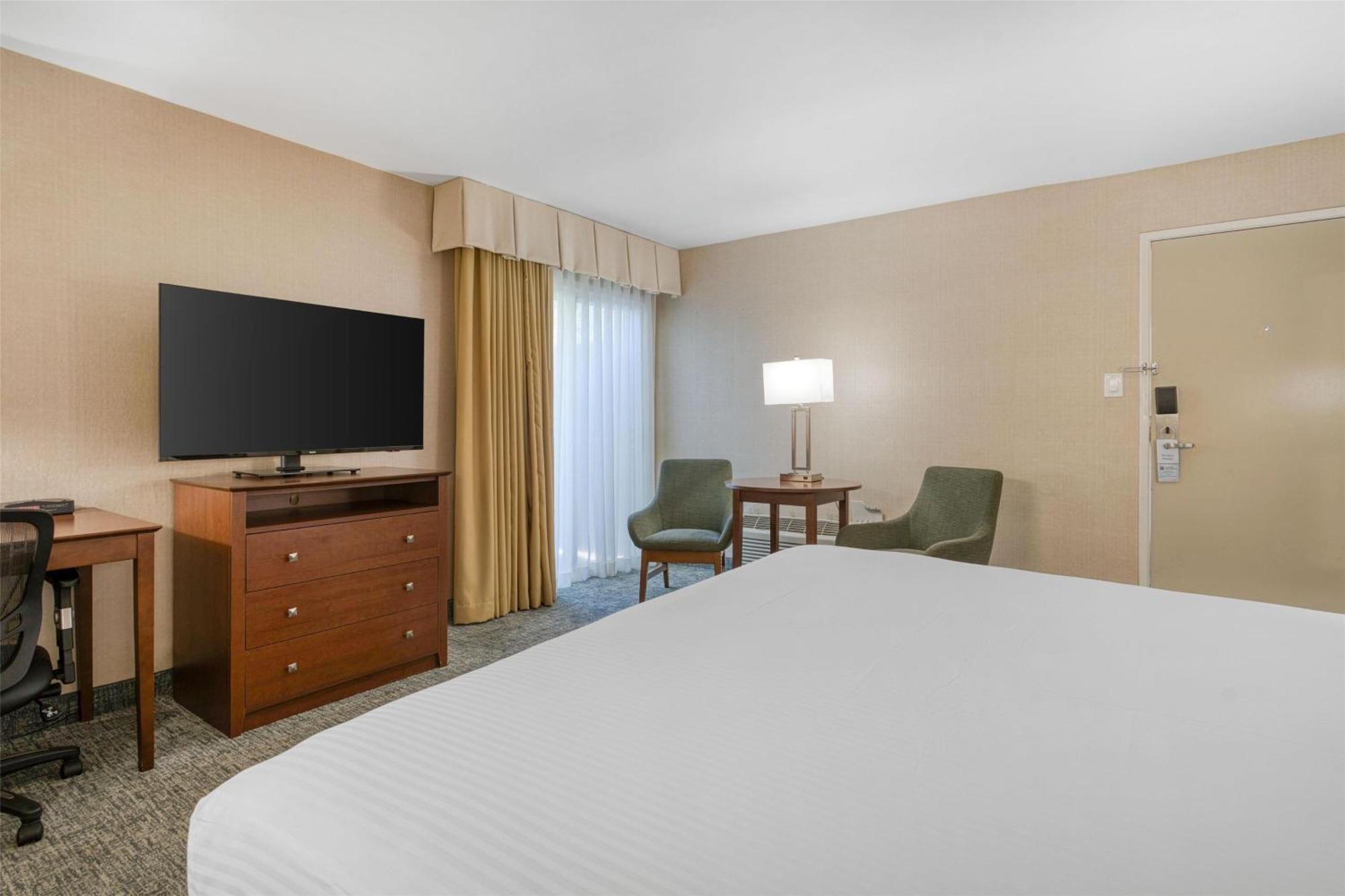 Quarto com Cama King-size