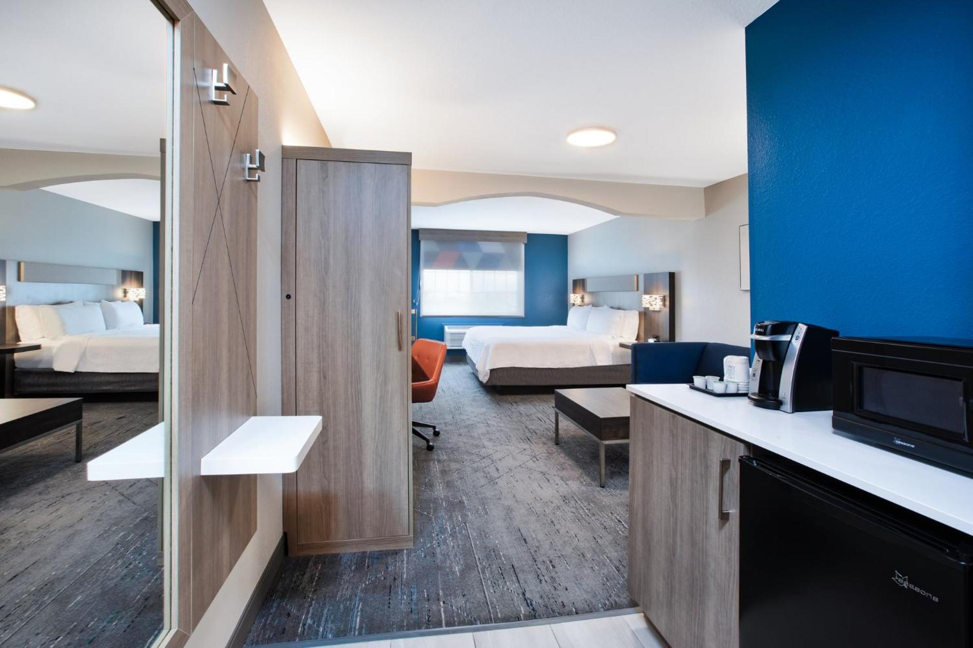 King Suite with Sofa Bed