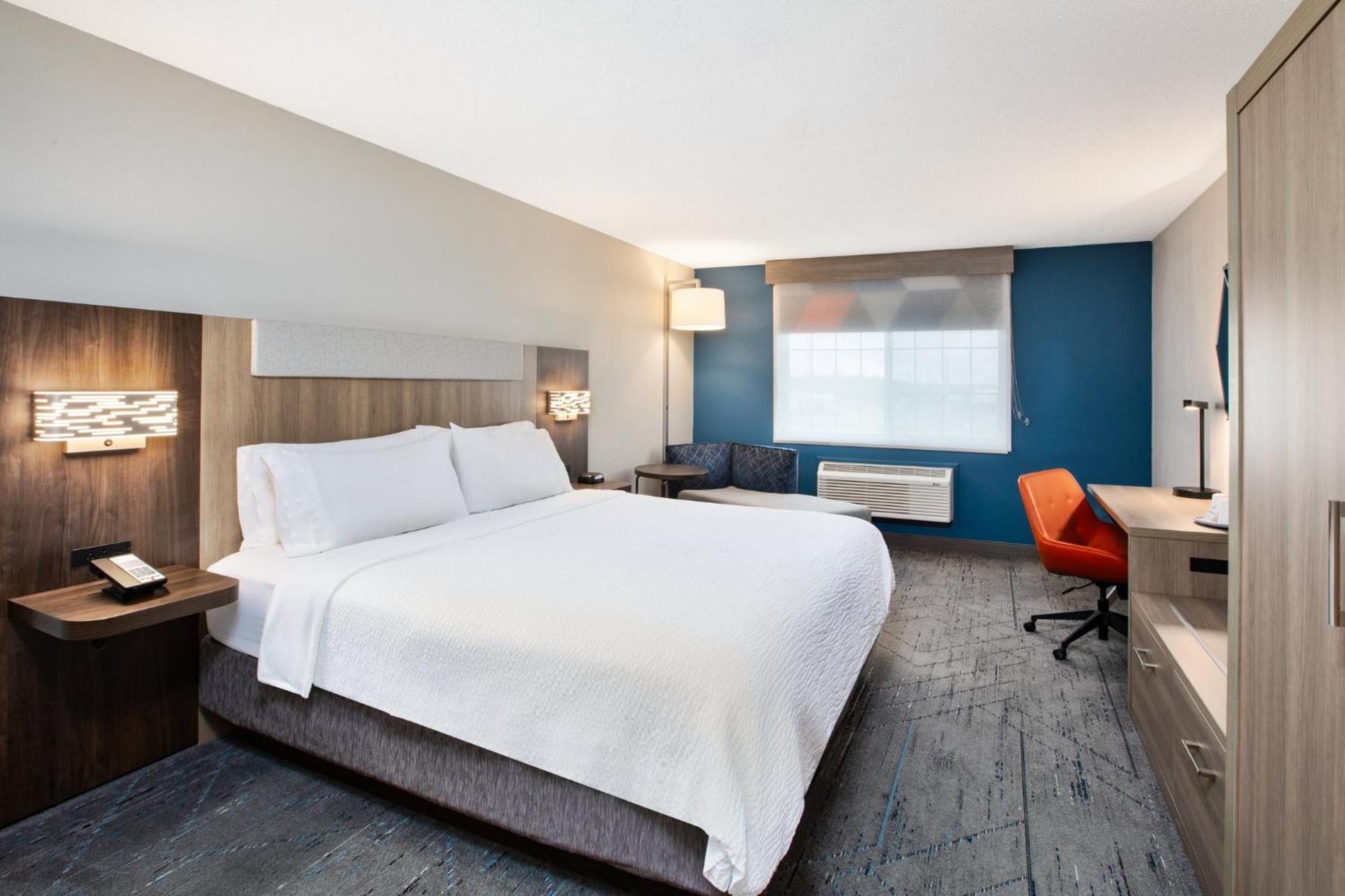 Standard King Room