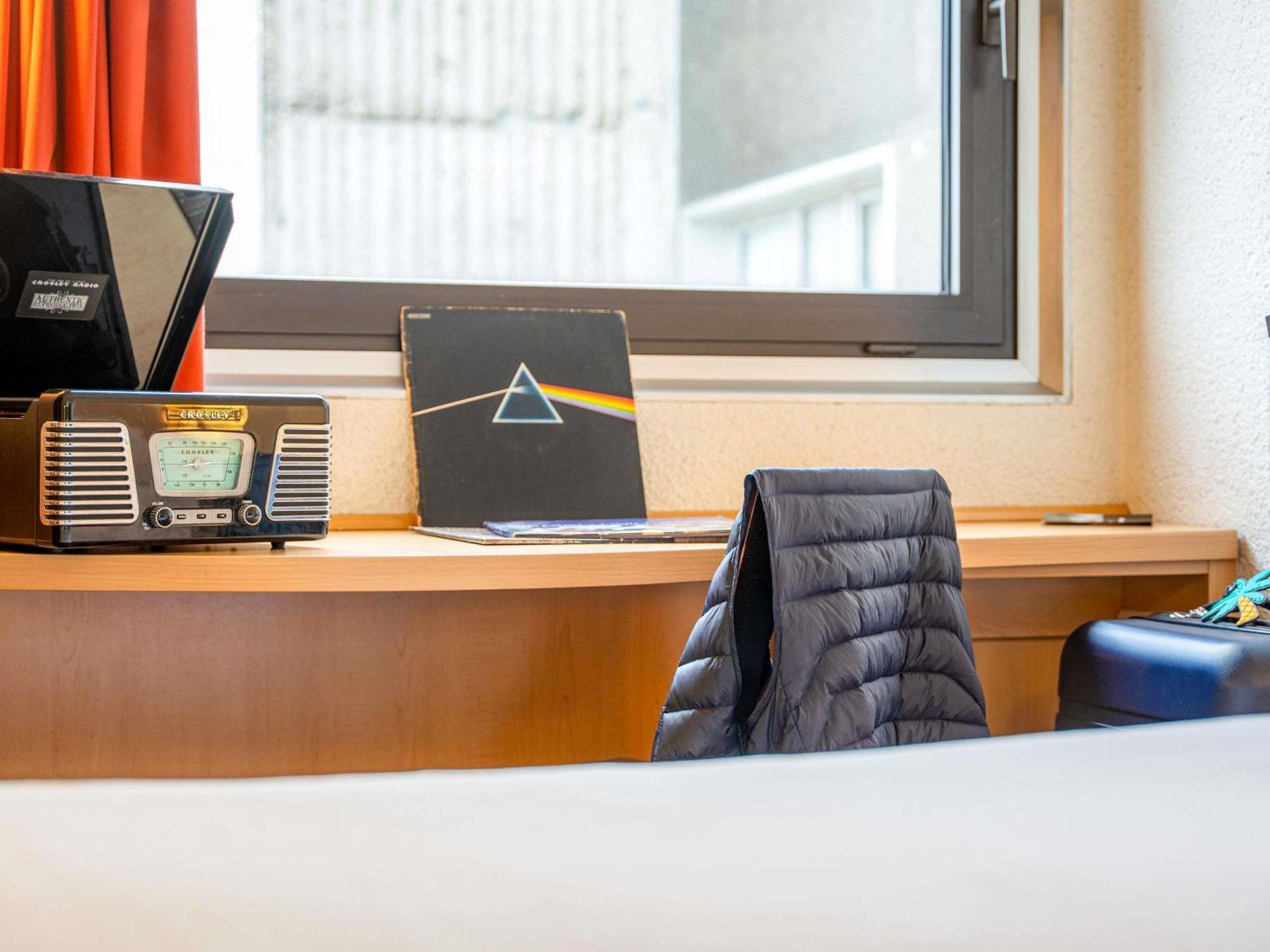 Standard Zimmer mit 1 Doppelbett und 1 Einzelbett