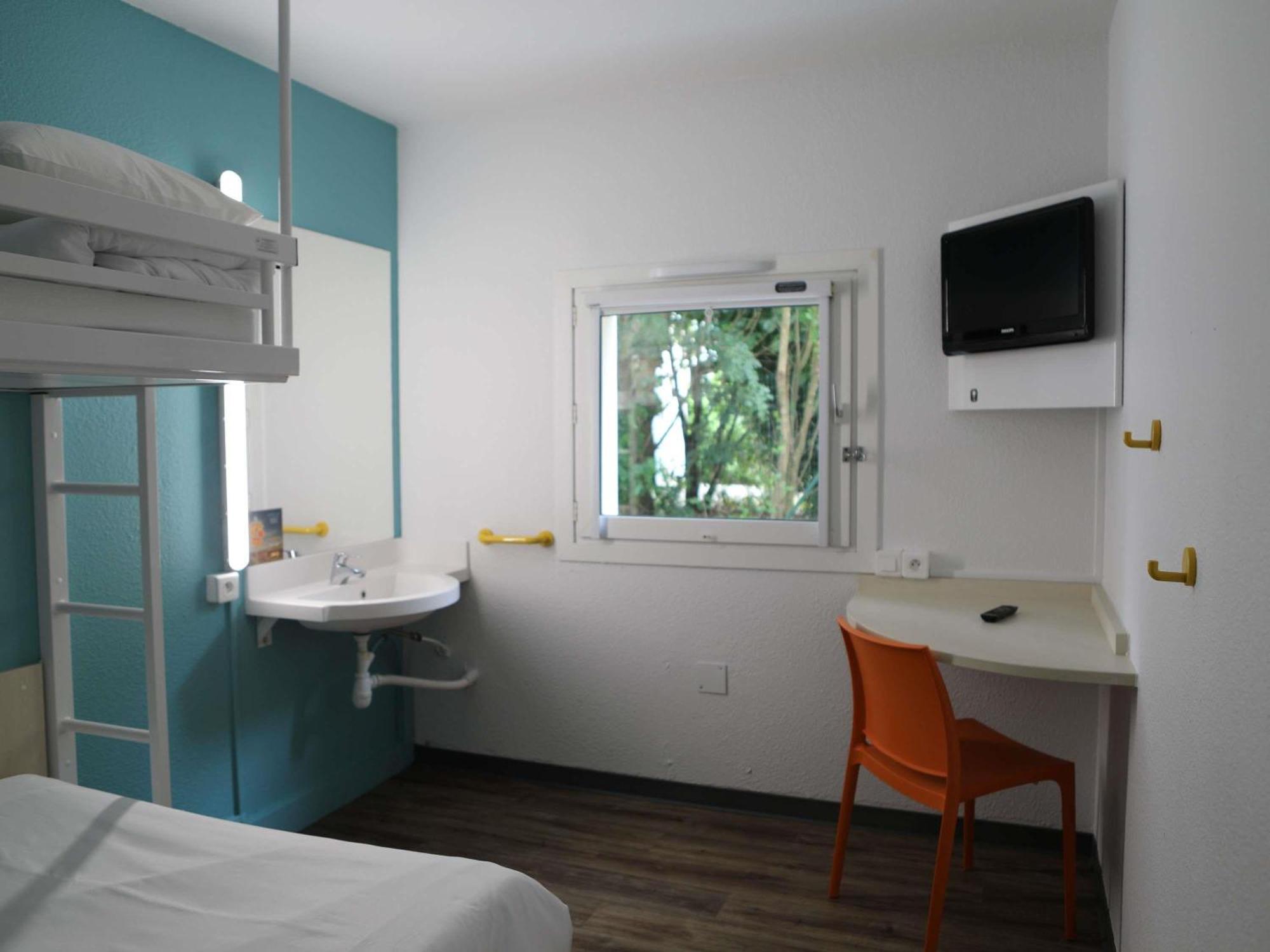 Chambre Double avec 1 Lit Simple