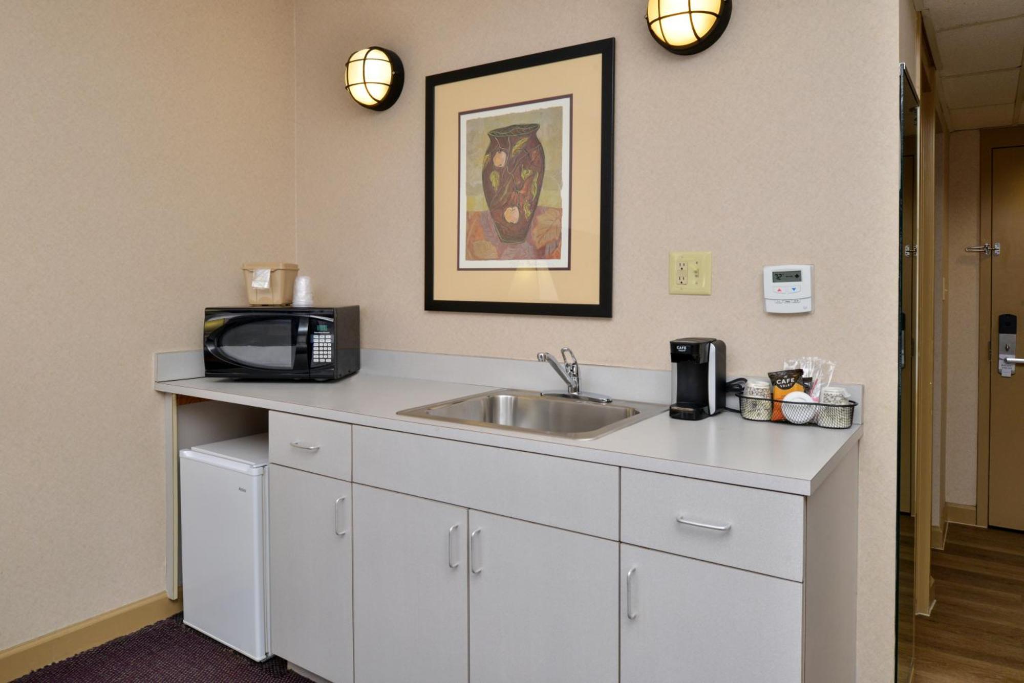 Deluxe King Suite