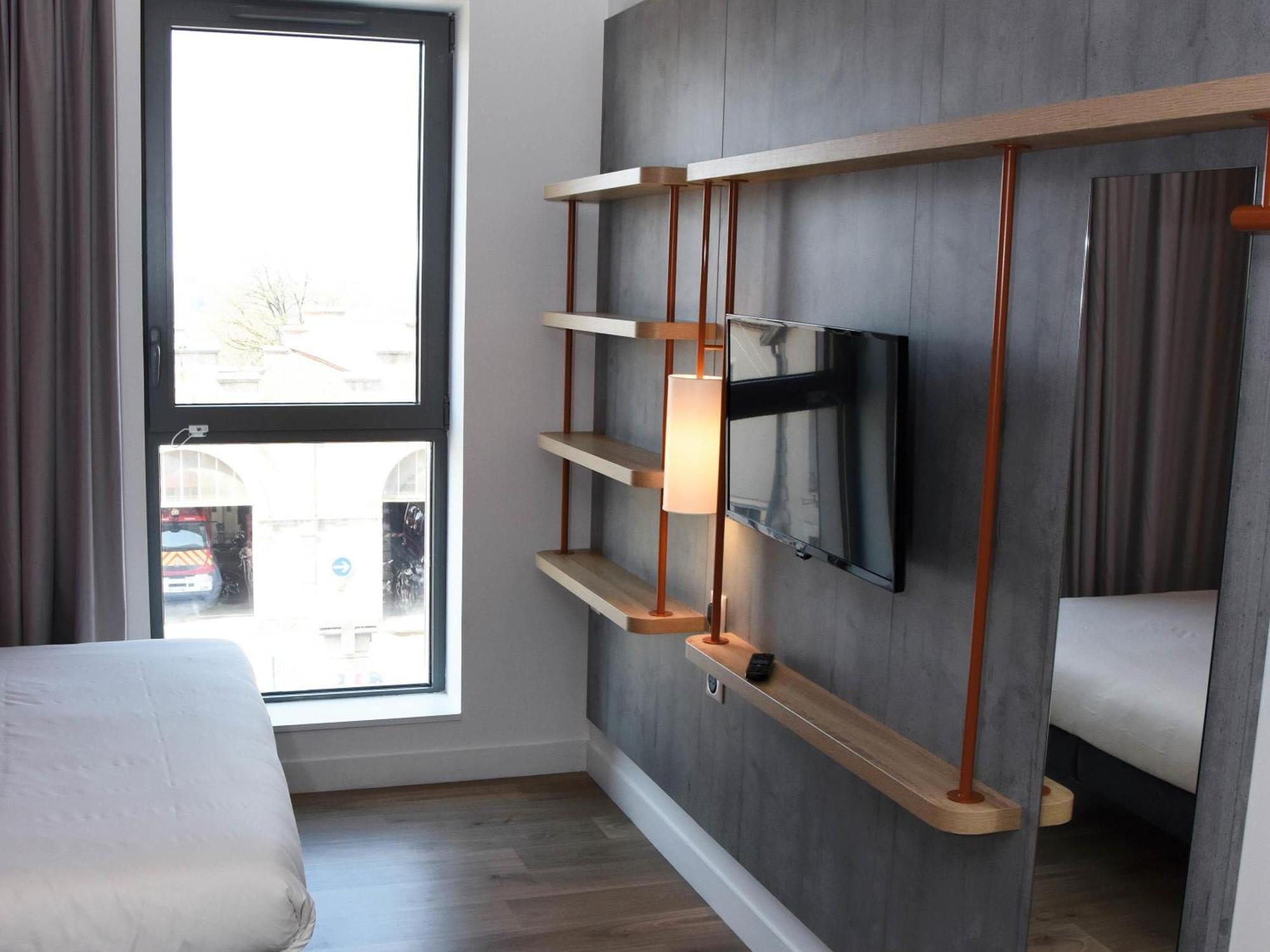 Driepersoonskamer met Tweepersoonsbed en Eenpersoonsbed
