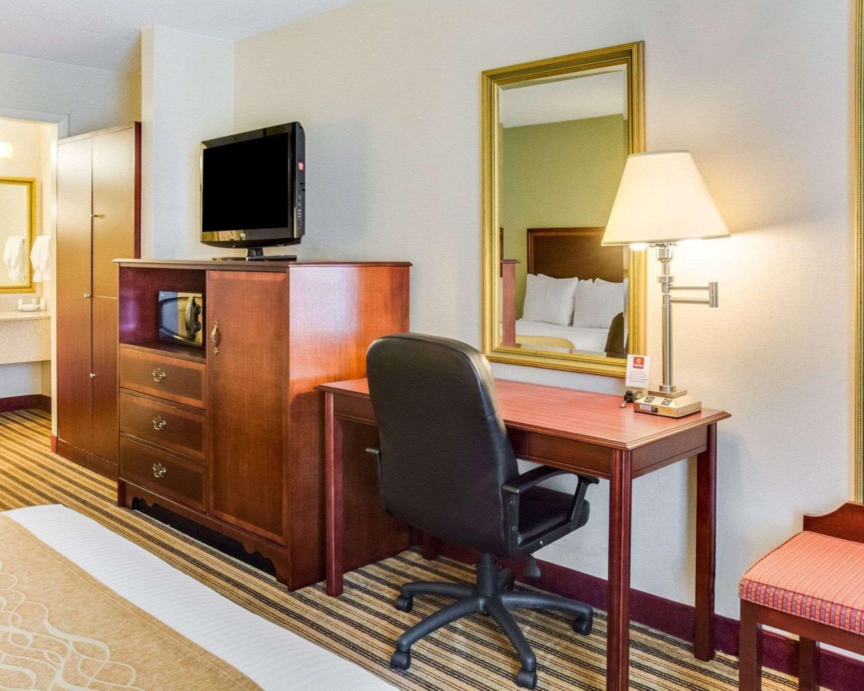 Double Room with Two Double Beds - Accessible/Non-Smoking
