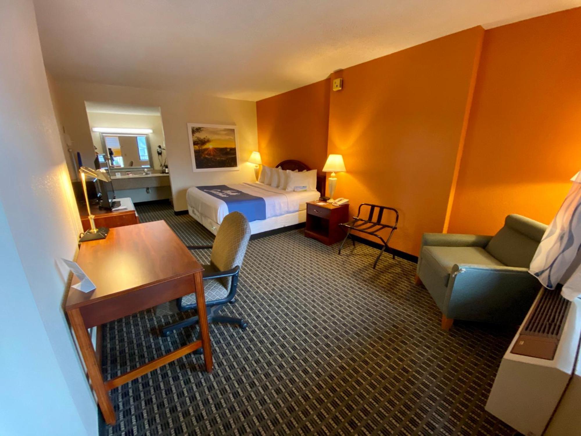 Standard King Room Smoking,1706449772:JPEG