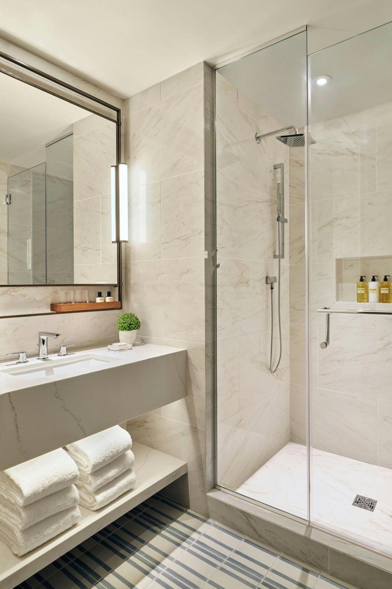 King Suite with City View