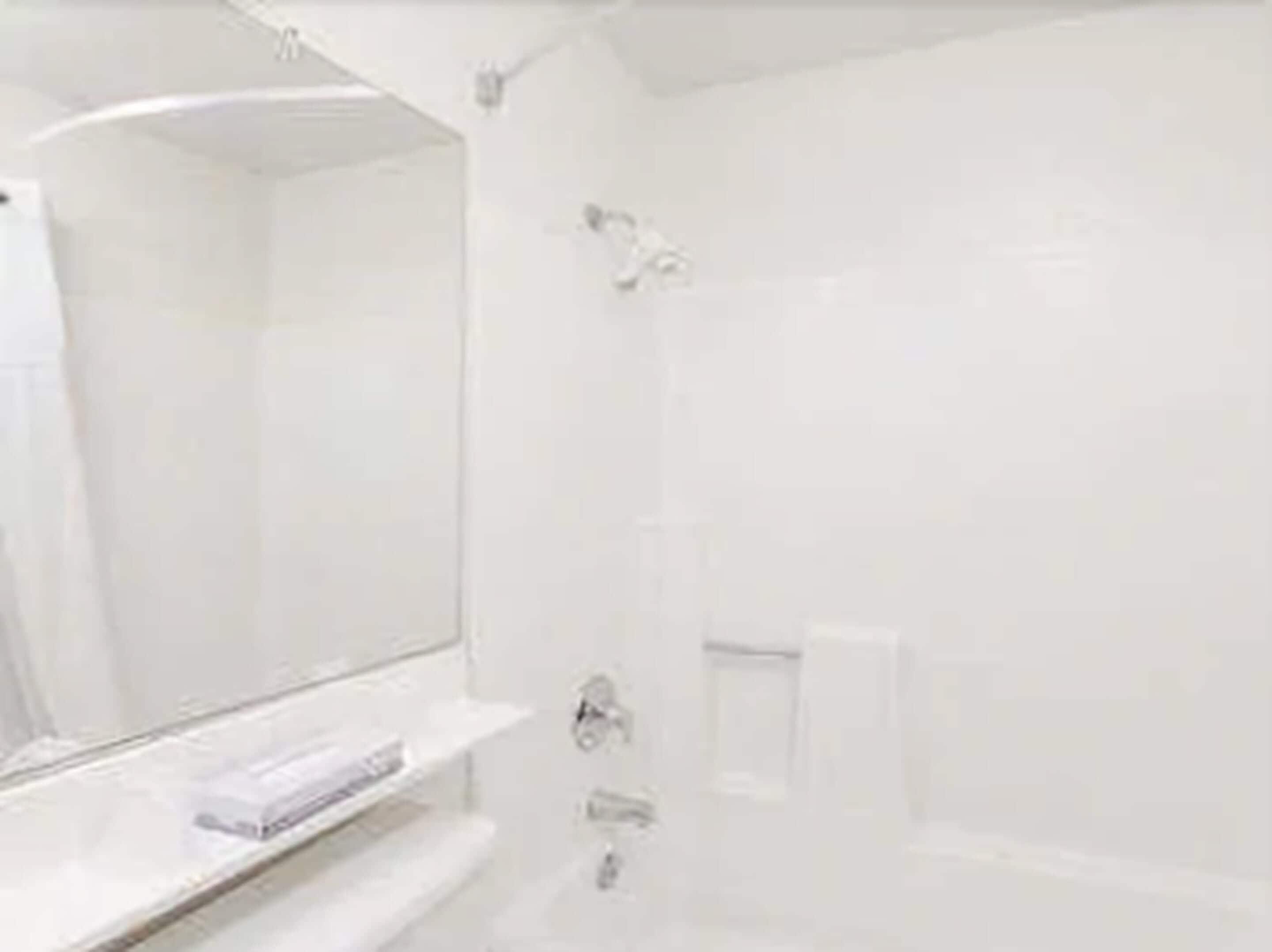Double Room with Mobility/Hearing Impaired Access - Non-Smoking