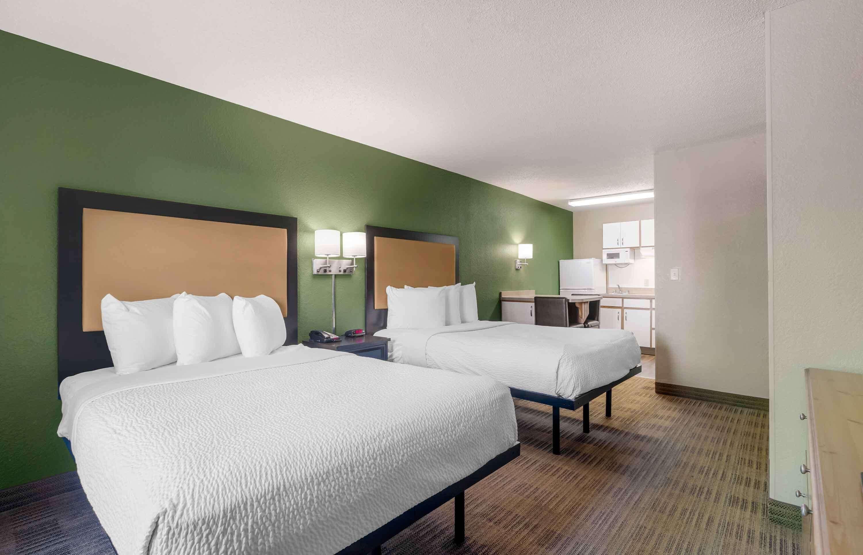 Studio with 2 Double Beds - Non-Smoking