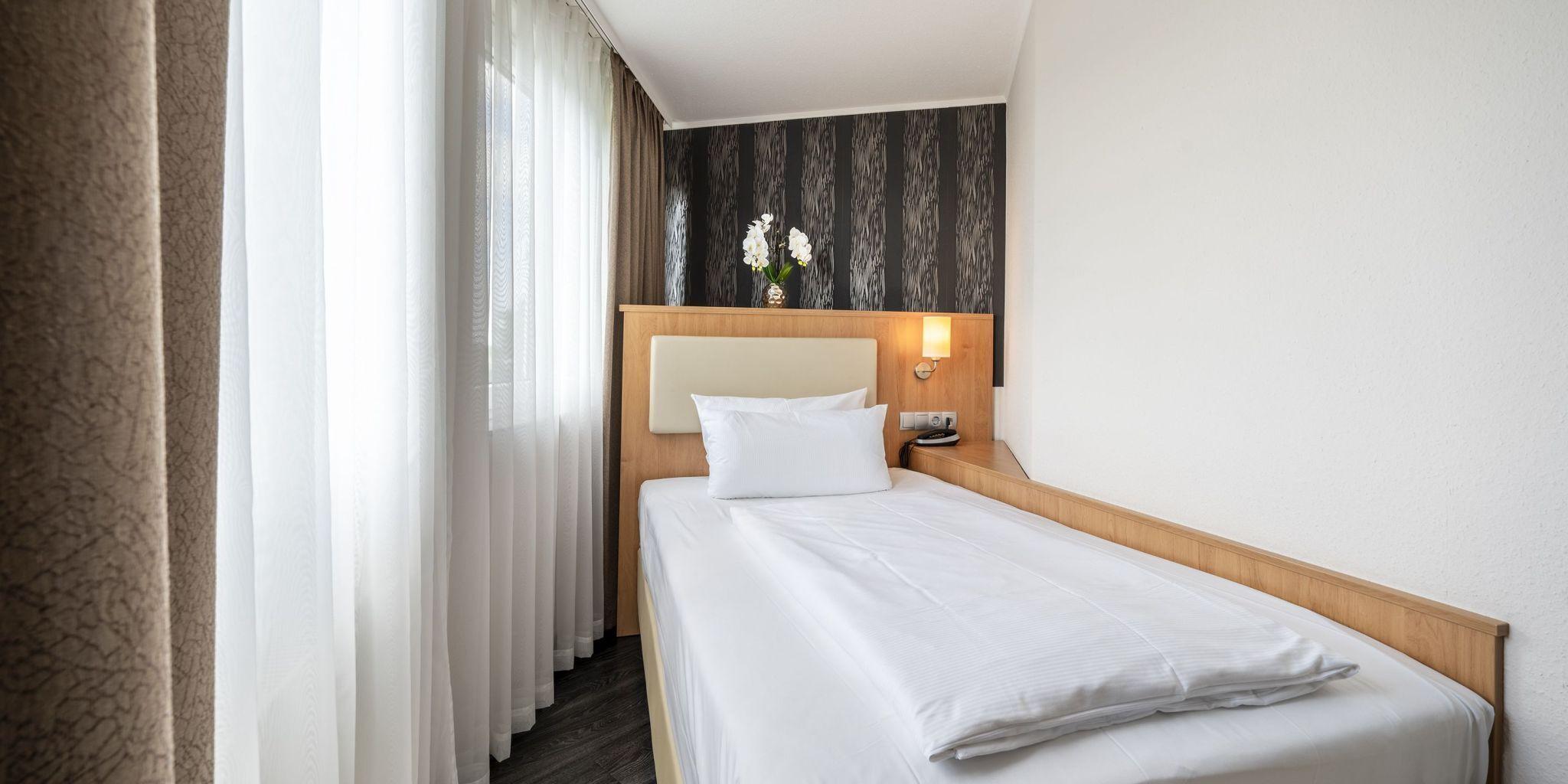 Standard Single Room,1708238375:JPEG