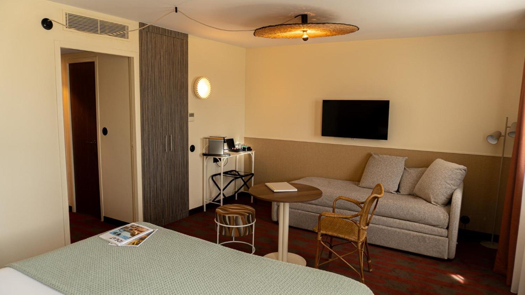Junior Suite con 1 Letto Matrimoniale e 1 Divano Letto