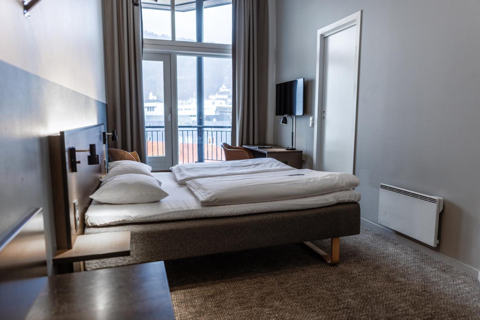 Chambre Lit Queen-Size avec Balcon