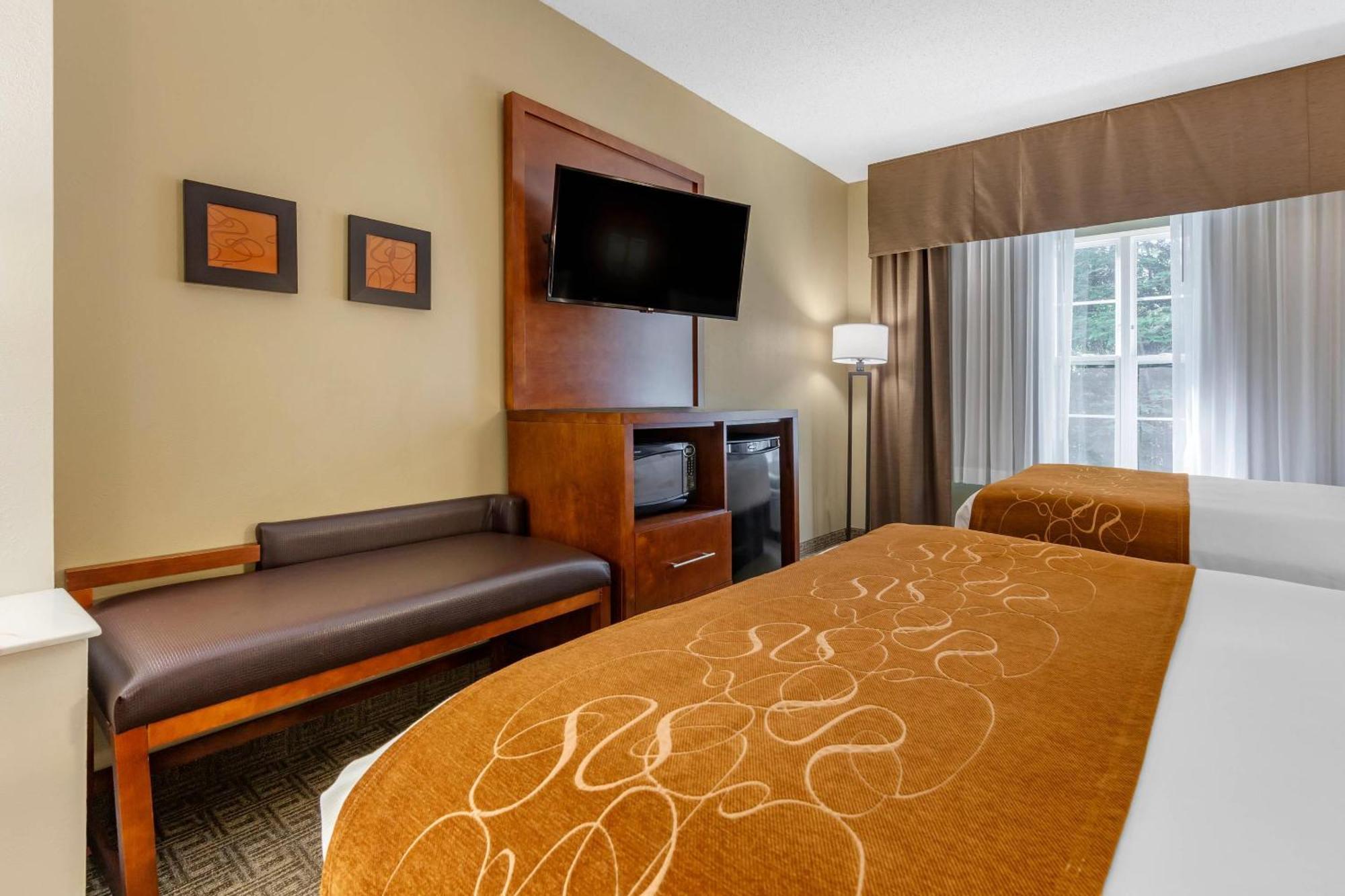 Double Suite with Two Queen Beds - Non-Smoking