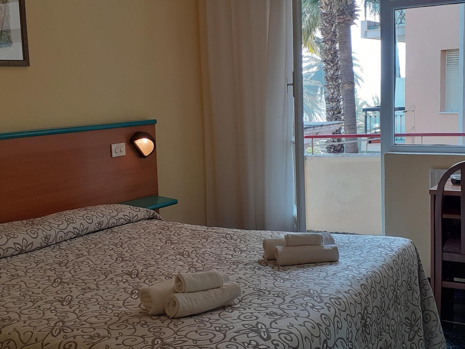 Camera Matrimoniale/Doppia con Letti Singoli con Vista