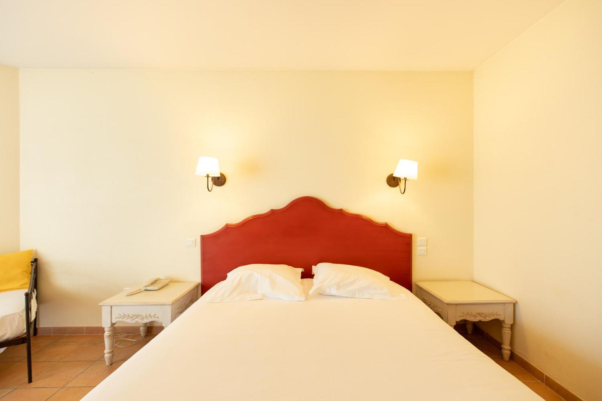 Chambre Quintuple Standard avec 2 Lits King-Size et Patio Privé