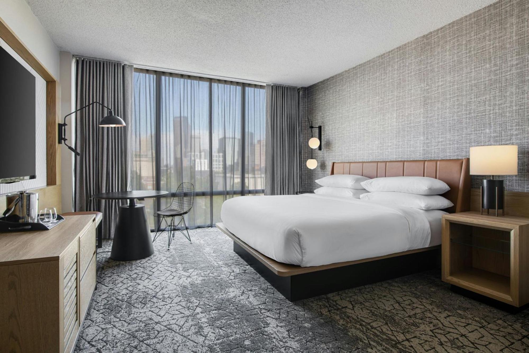 Guest Room, 1 King