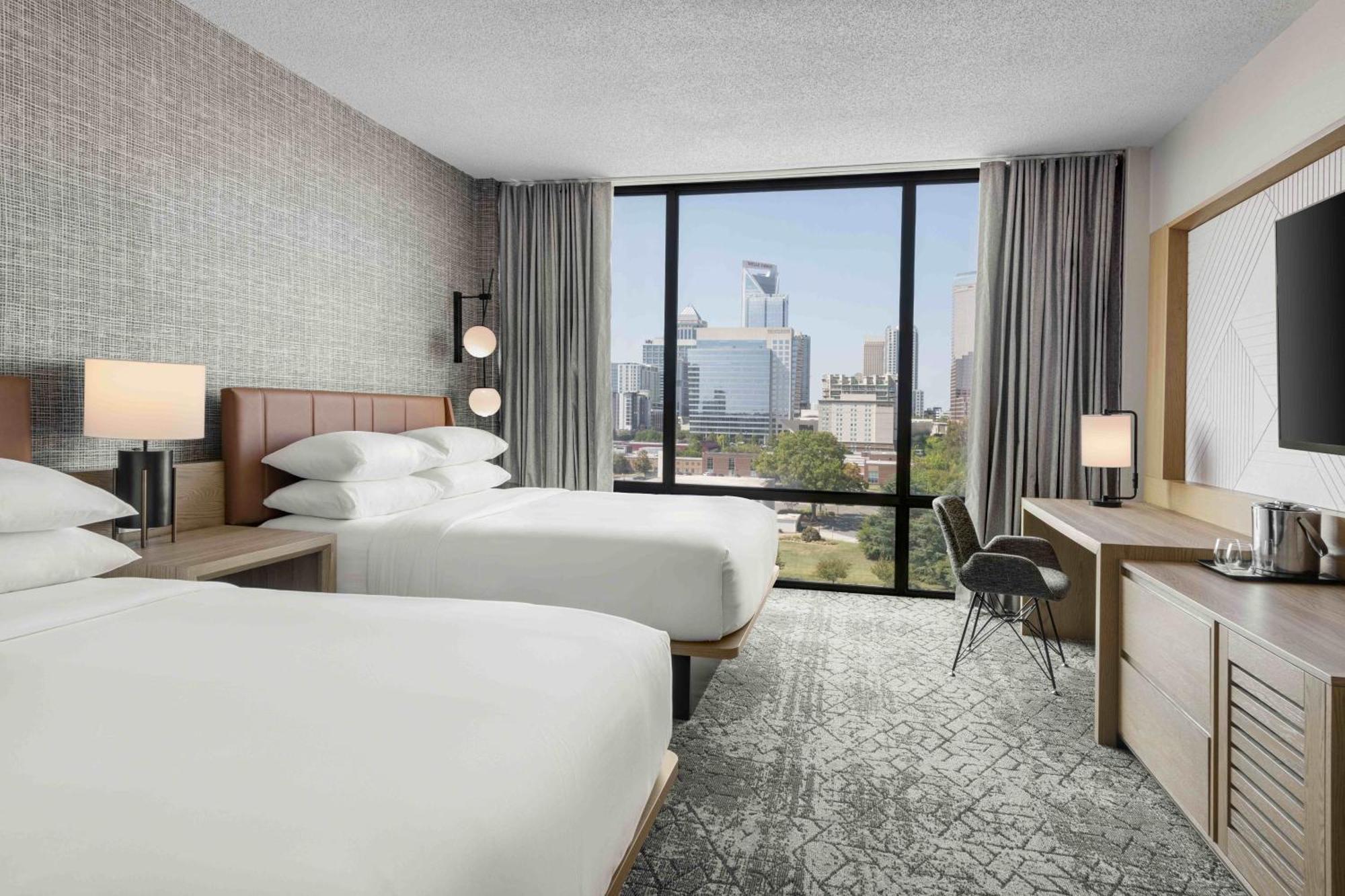 Club level, Guest room, 2 Double, City view
