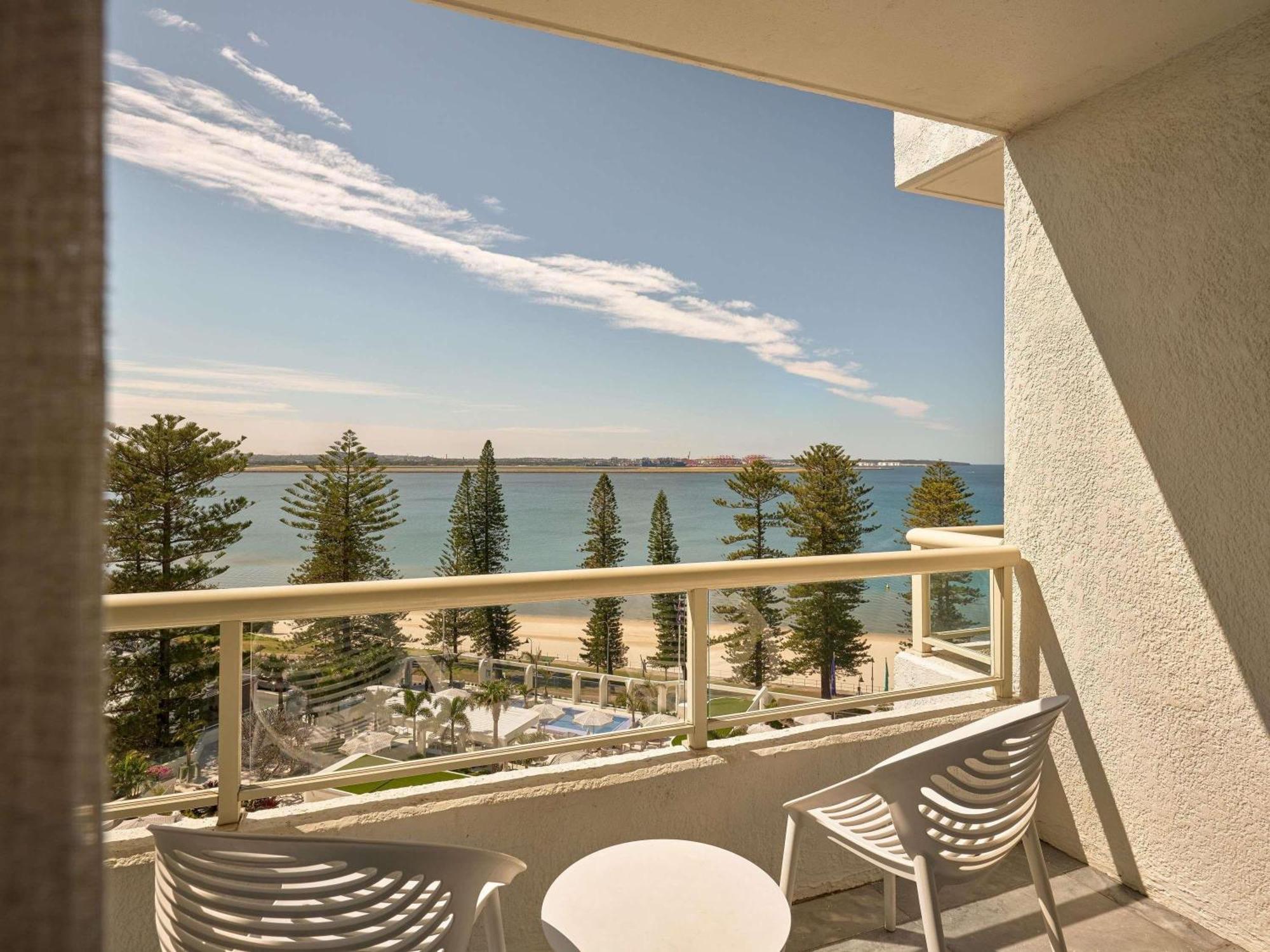 Deluxe King Room with Bay View