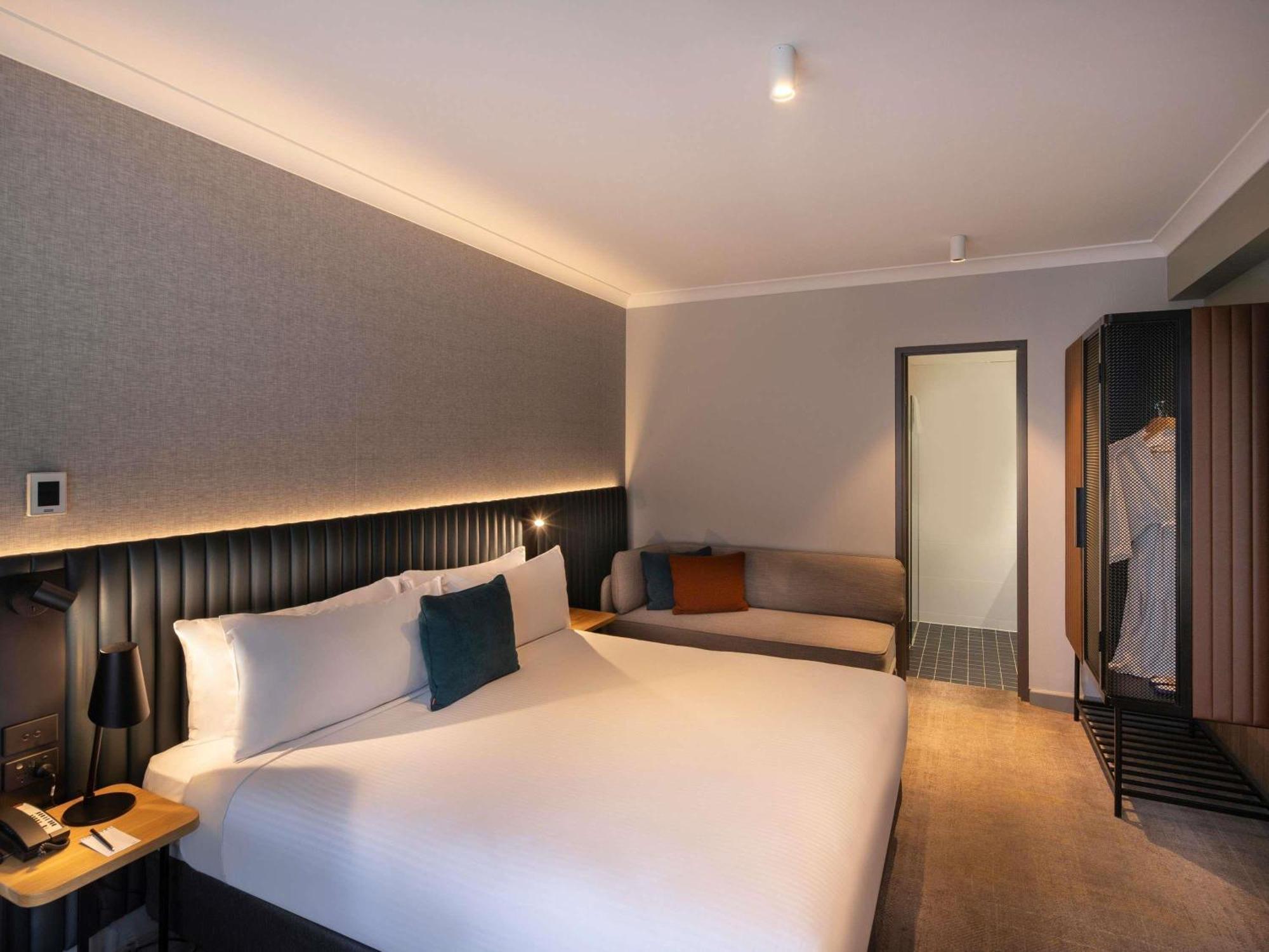 Superior One-Bedroom Apartment
