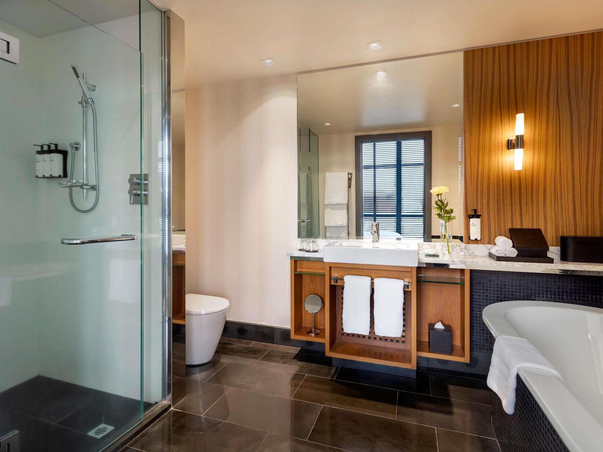 Luxury Atrium Room