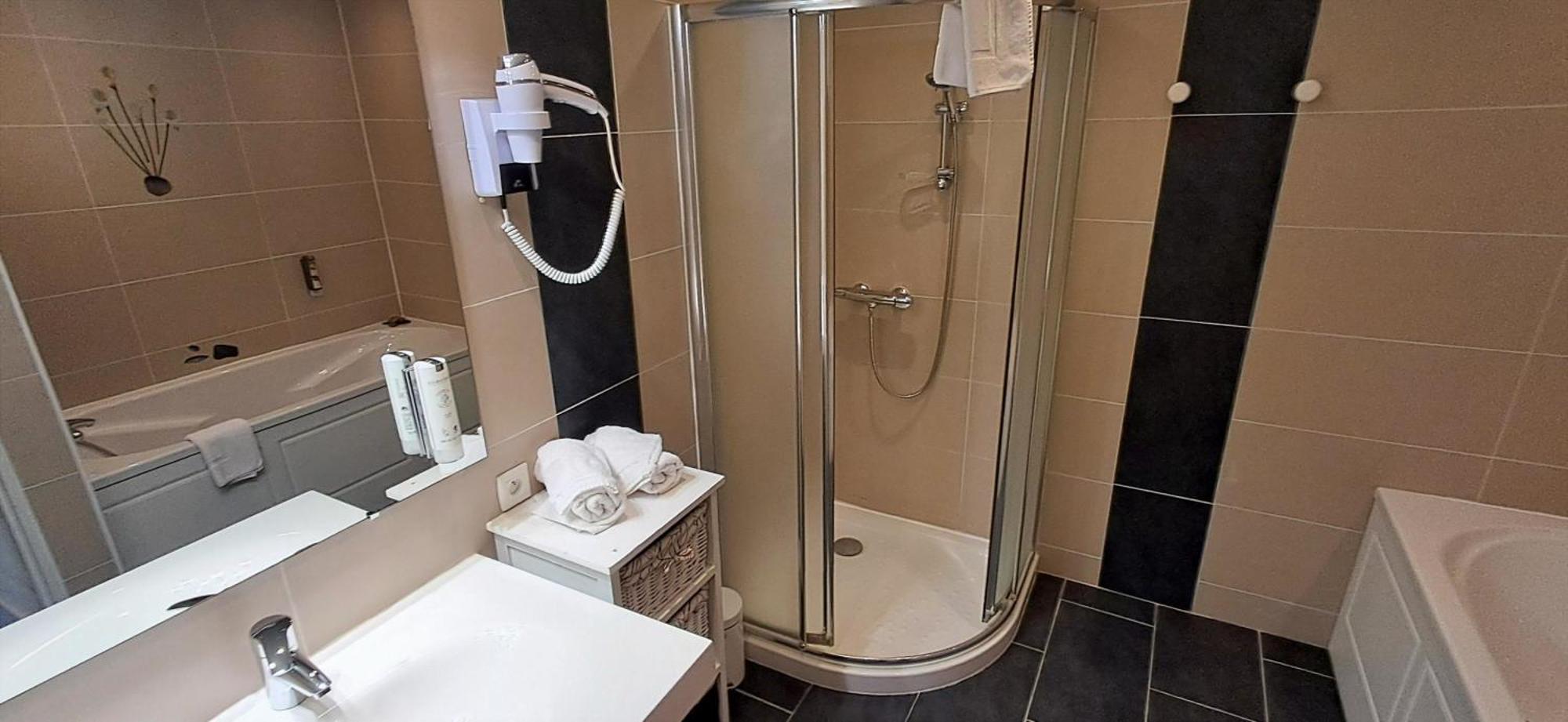 Chambre Deluxe Double ou Lits Jumeaux
