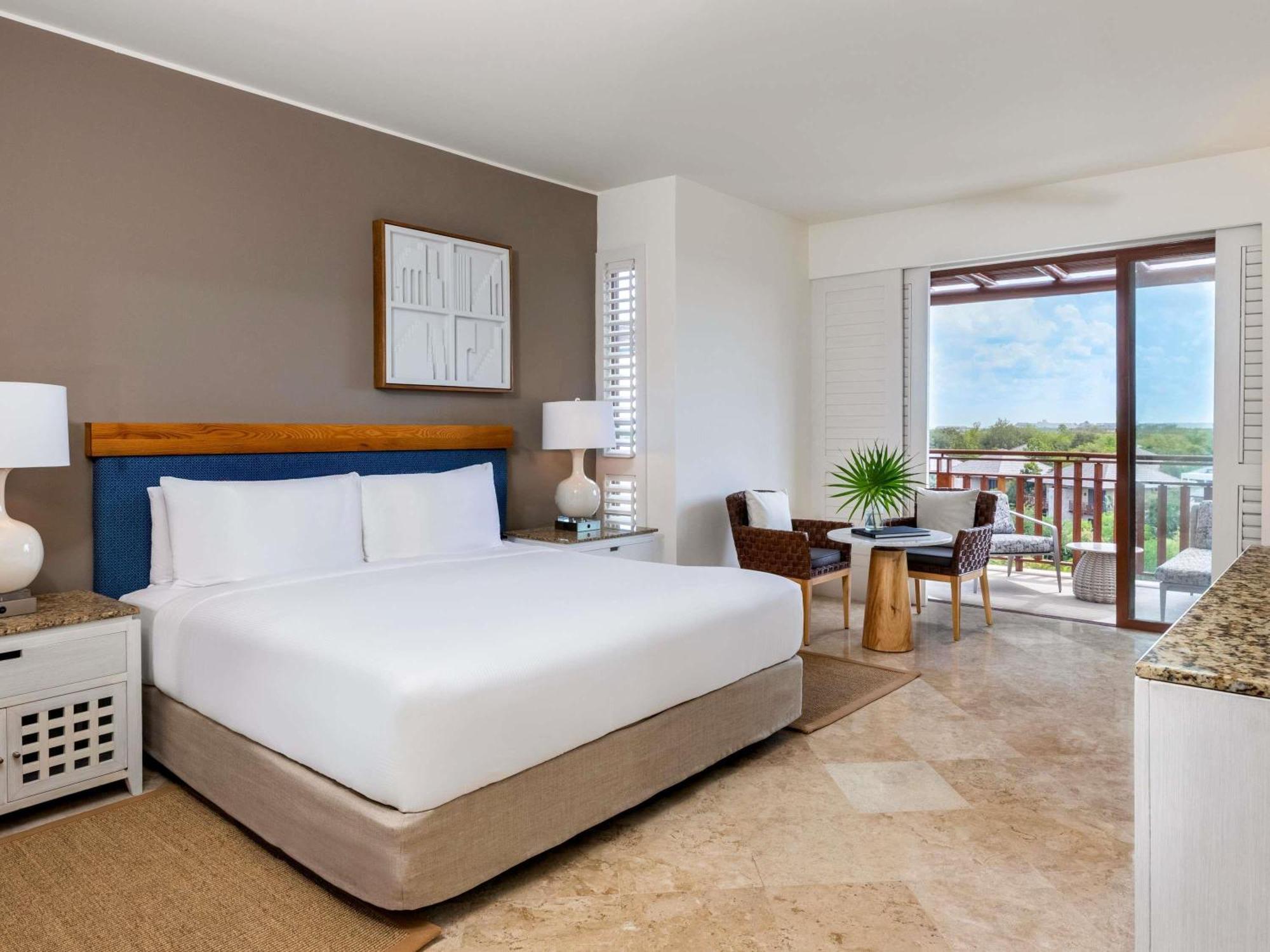 Chambre Lit King-Size Fairmont avec Baignoire - Vue sur Jardin