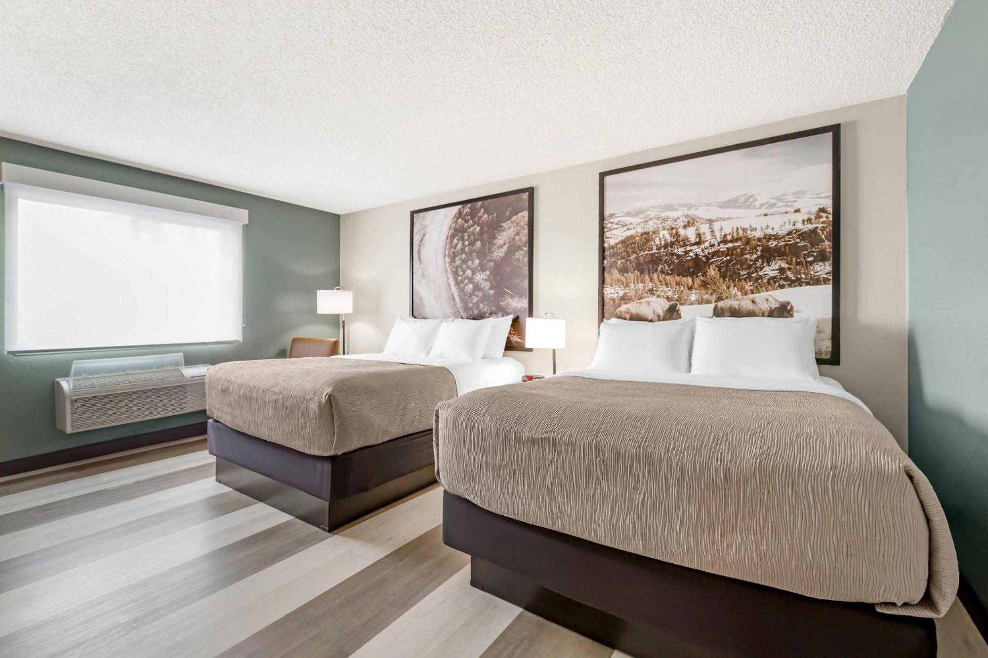 Queen Room with Two Queen Beds - Non-Smoking