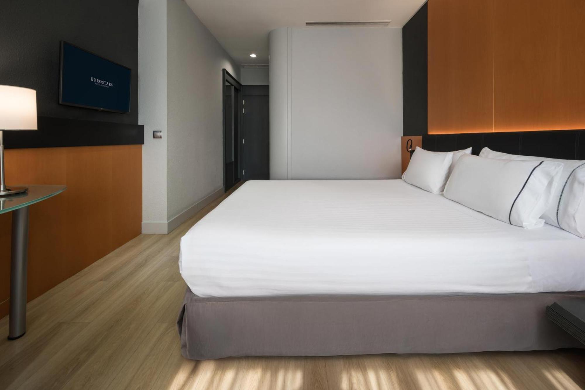 Double Room with Pool View,1722888627:JPEG